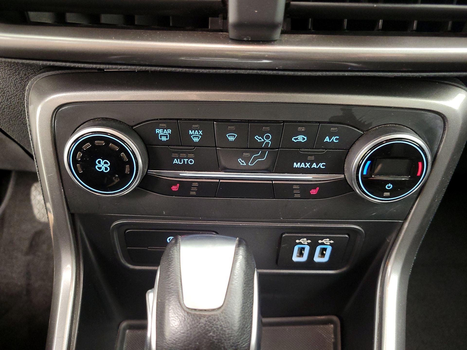 Thumbnail: 2020 Ford EcoSport - 17