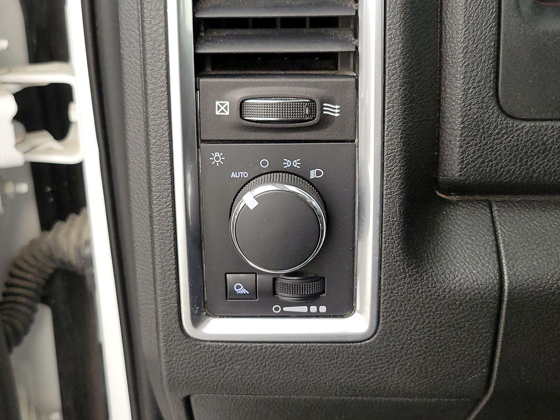Thumbnail: 2023 RAM 1500 Classic - 13