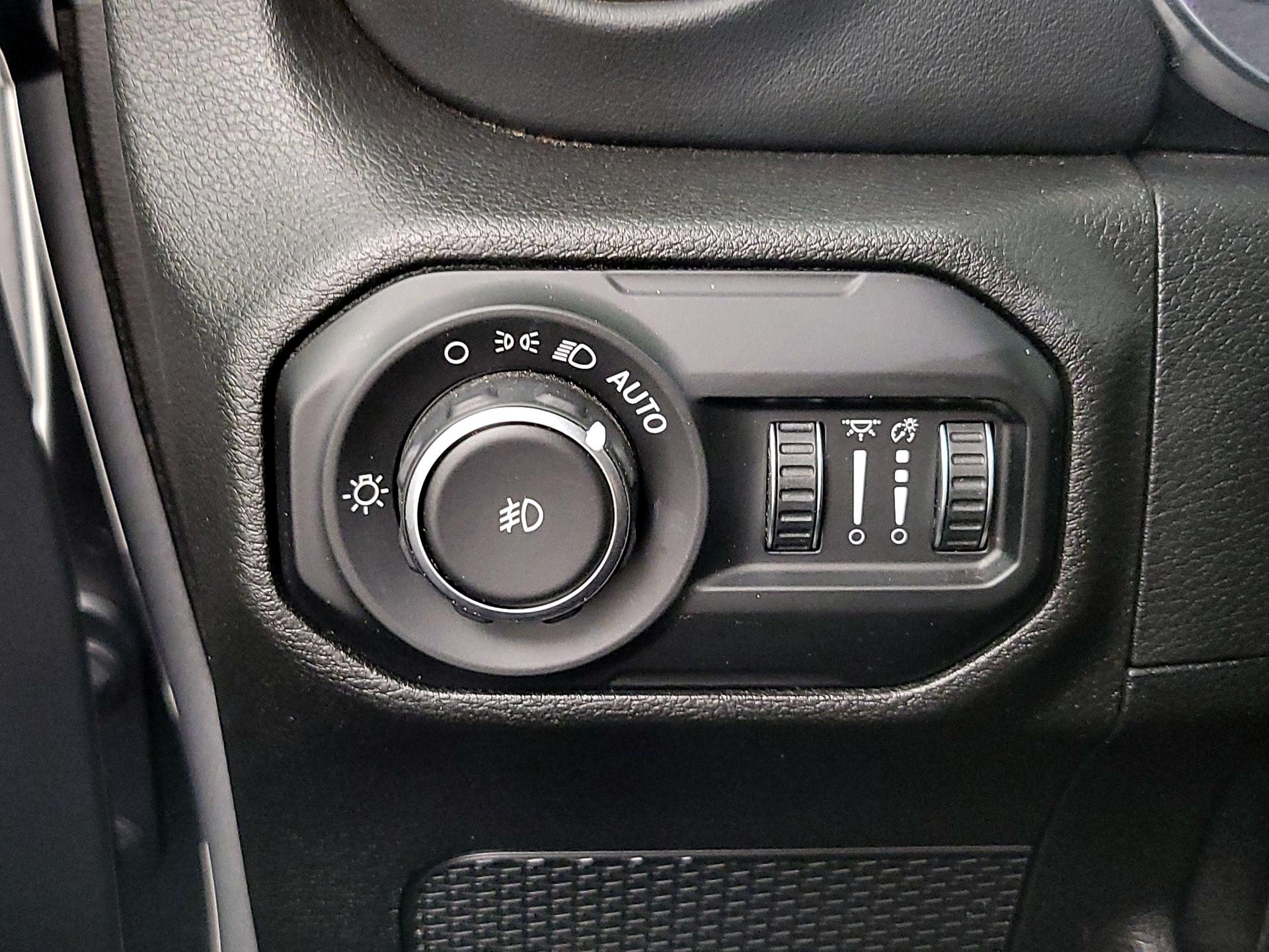 Thumbnail: 2021 Jeep Wrangler - 13
