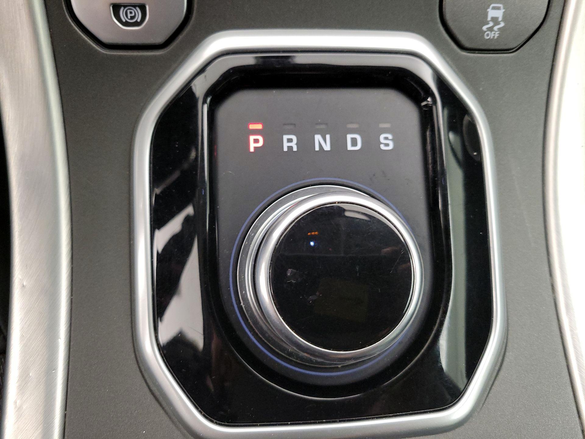 Thumbnail: 2017 Land Rover Range Rover Evoque - 17