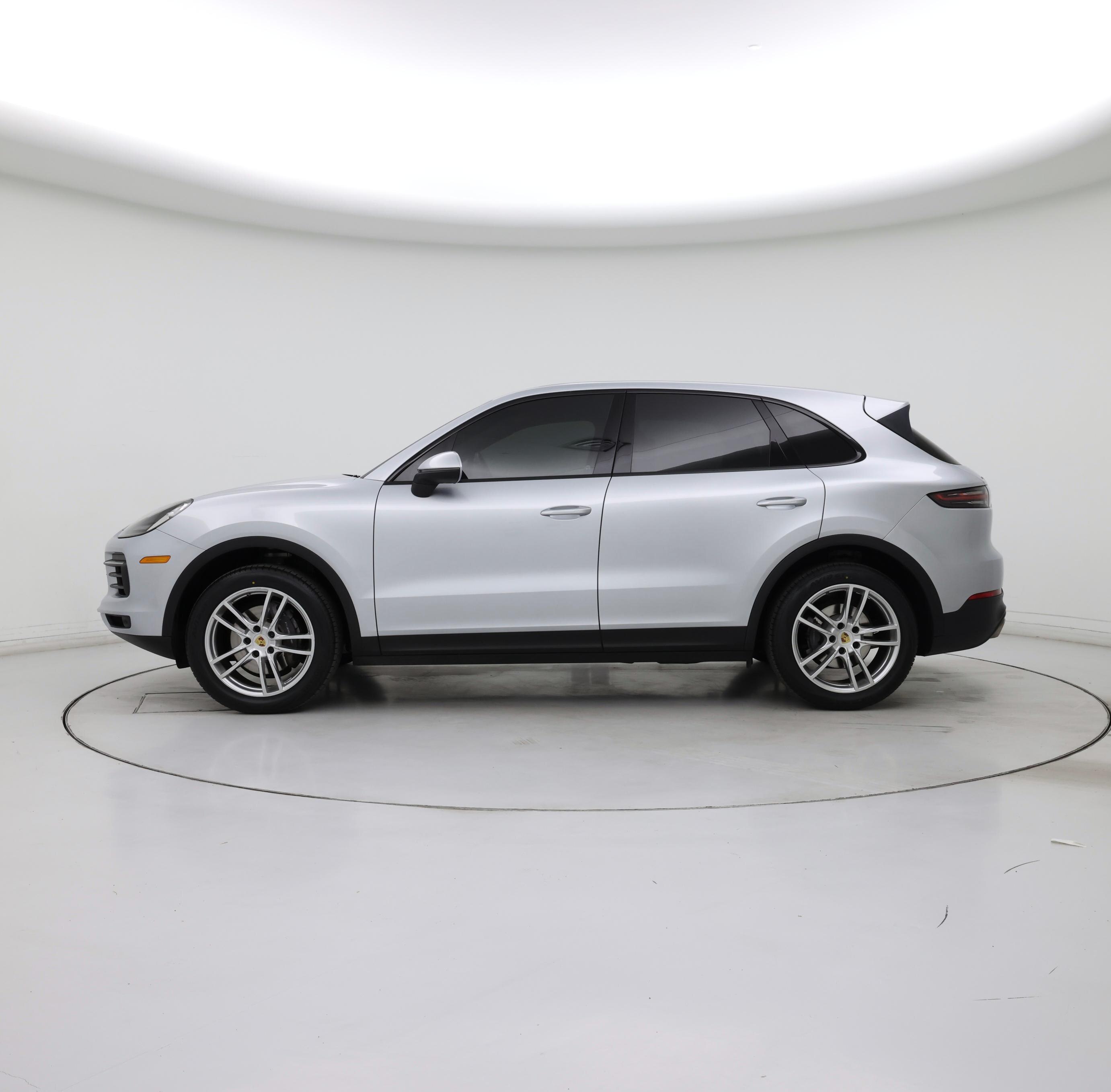 Thumbnail: 2019 Porsche Cayenne - 3