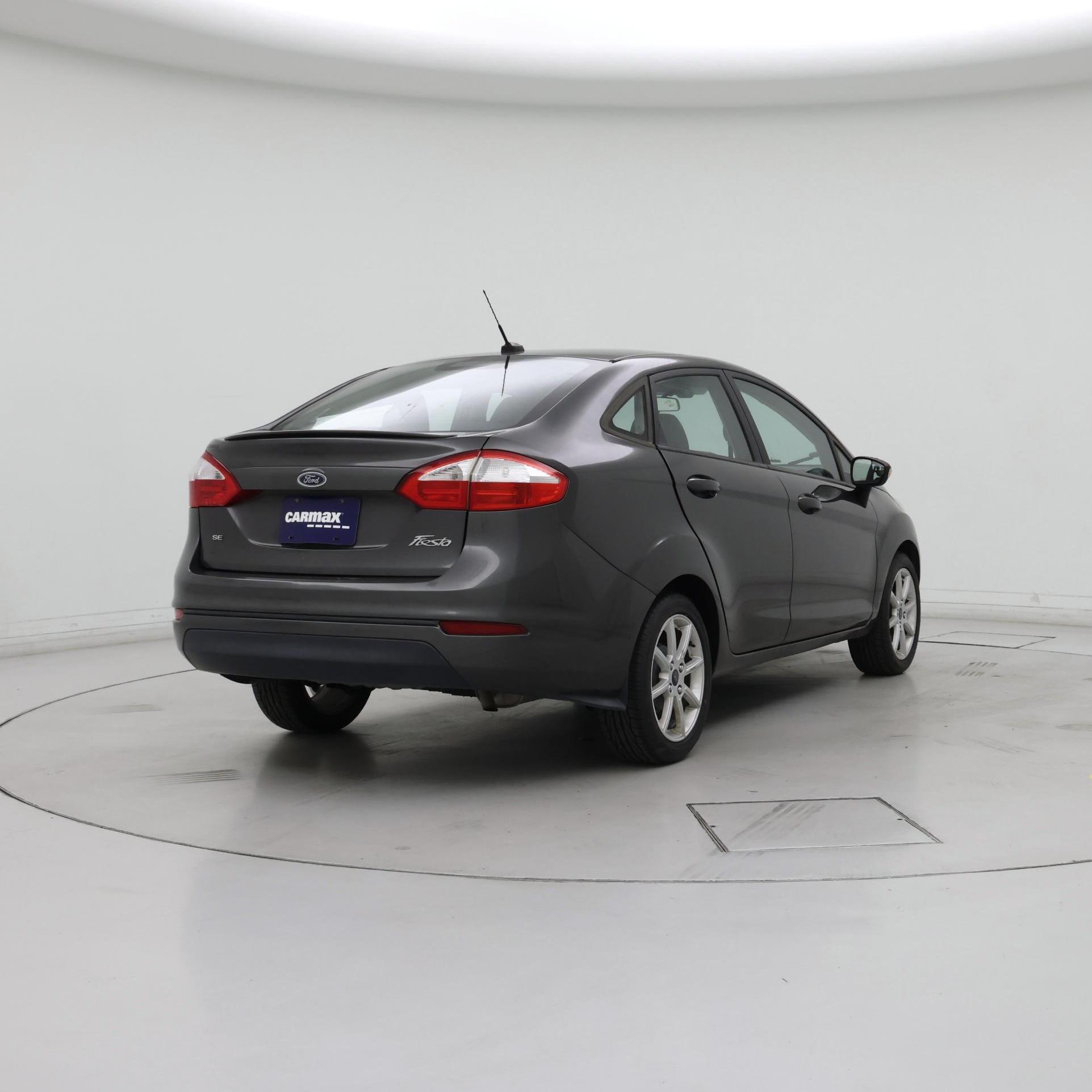 Thumbnail: 2015 Ford Fiesta - 8