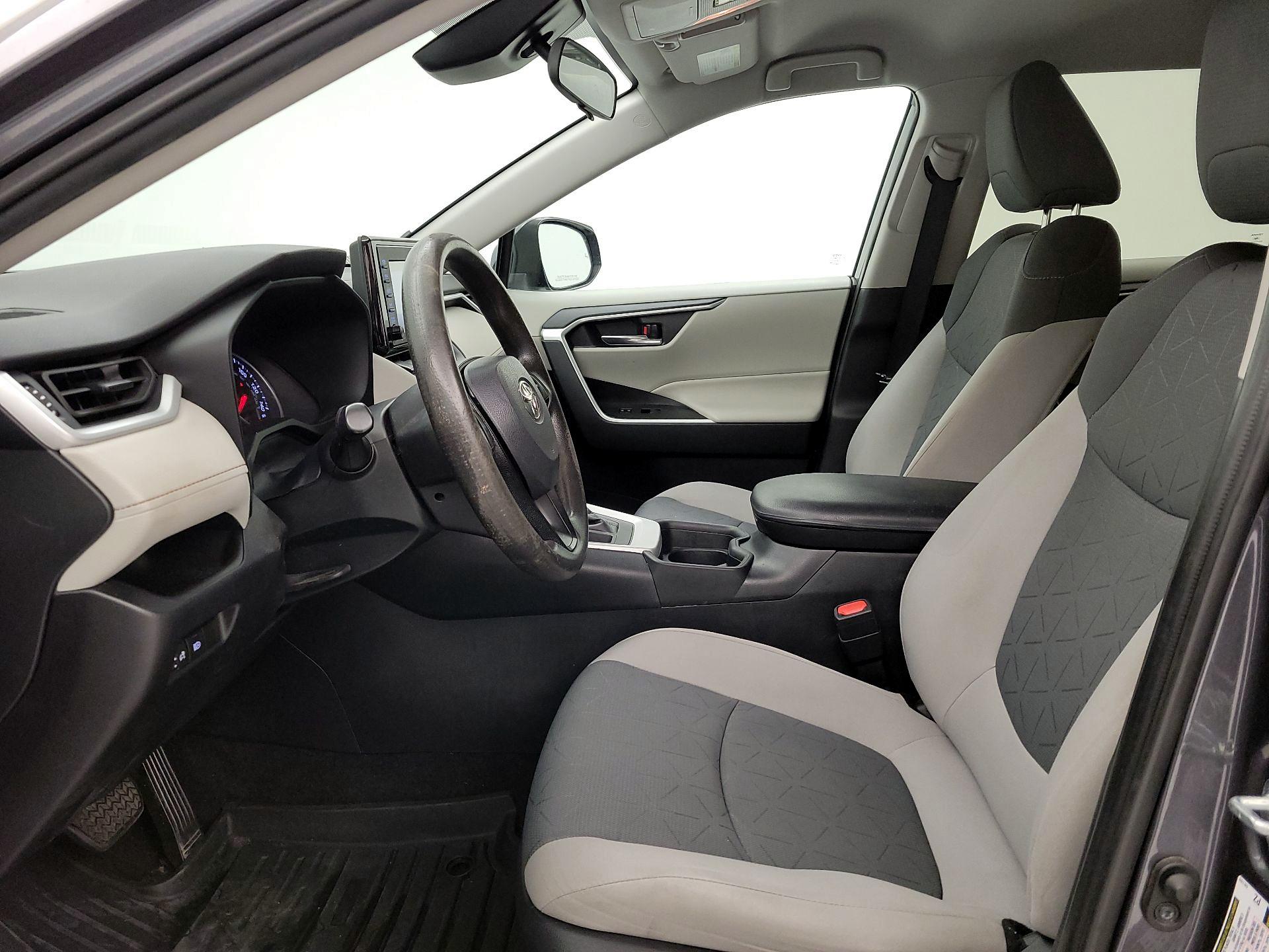 Thumbnail: 2021 Toyota RAV4 - 11