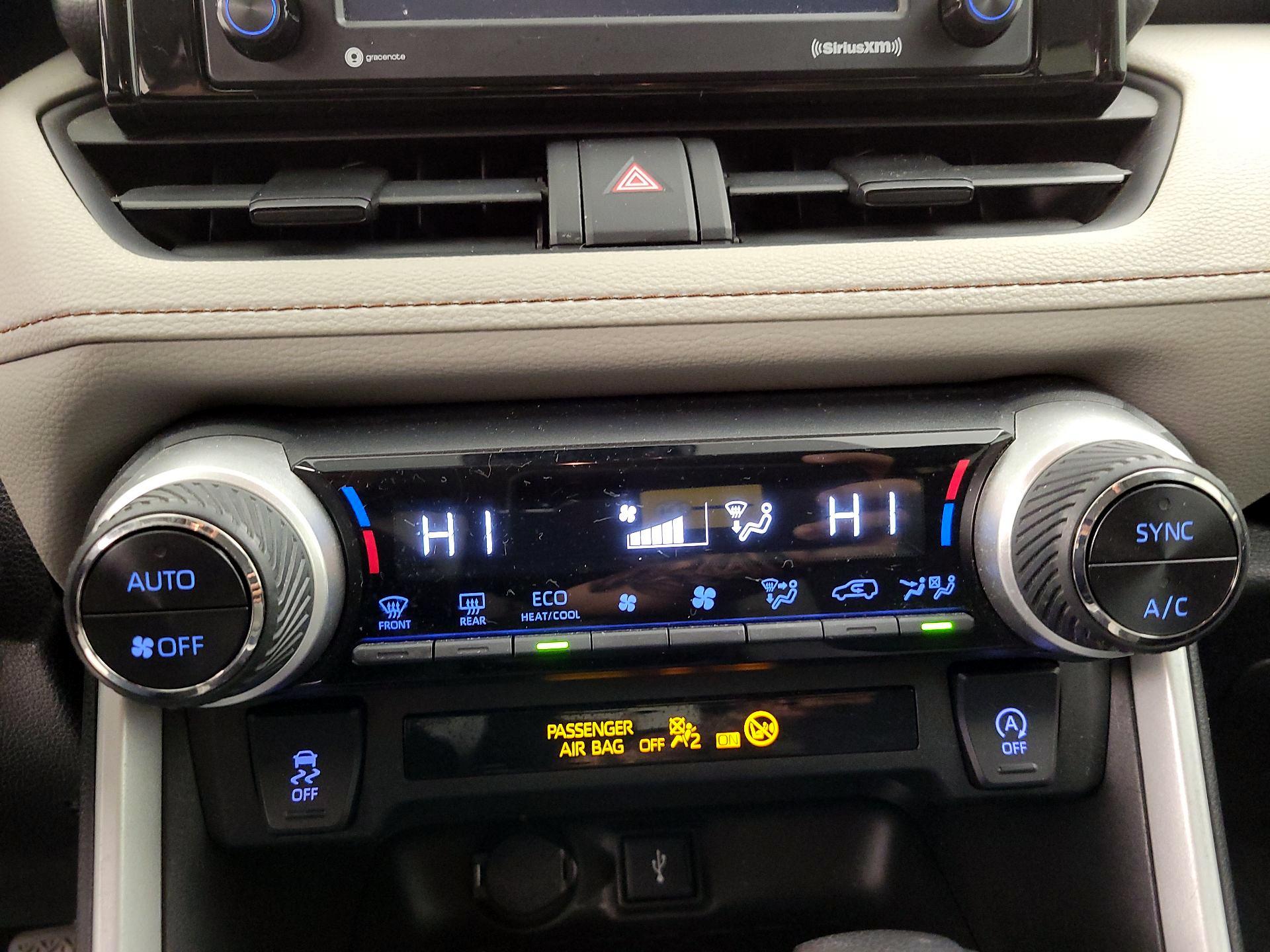Thumbnail: 2021 Toyota RAV4 - 15