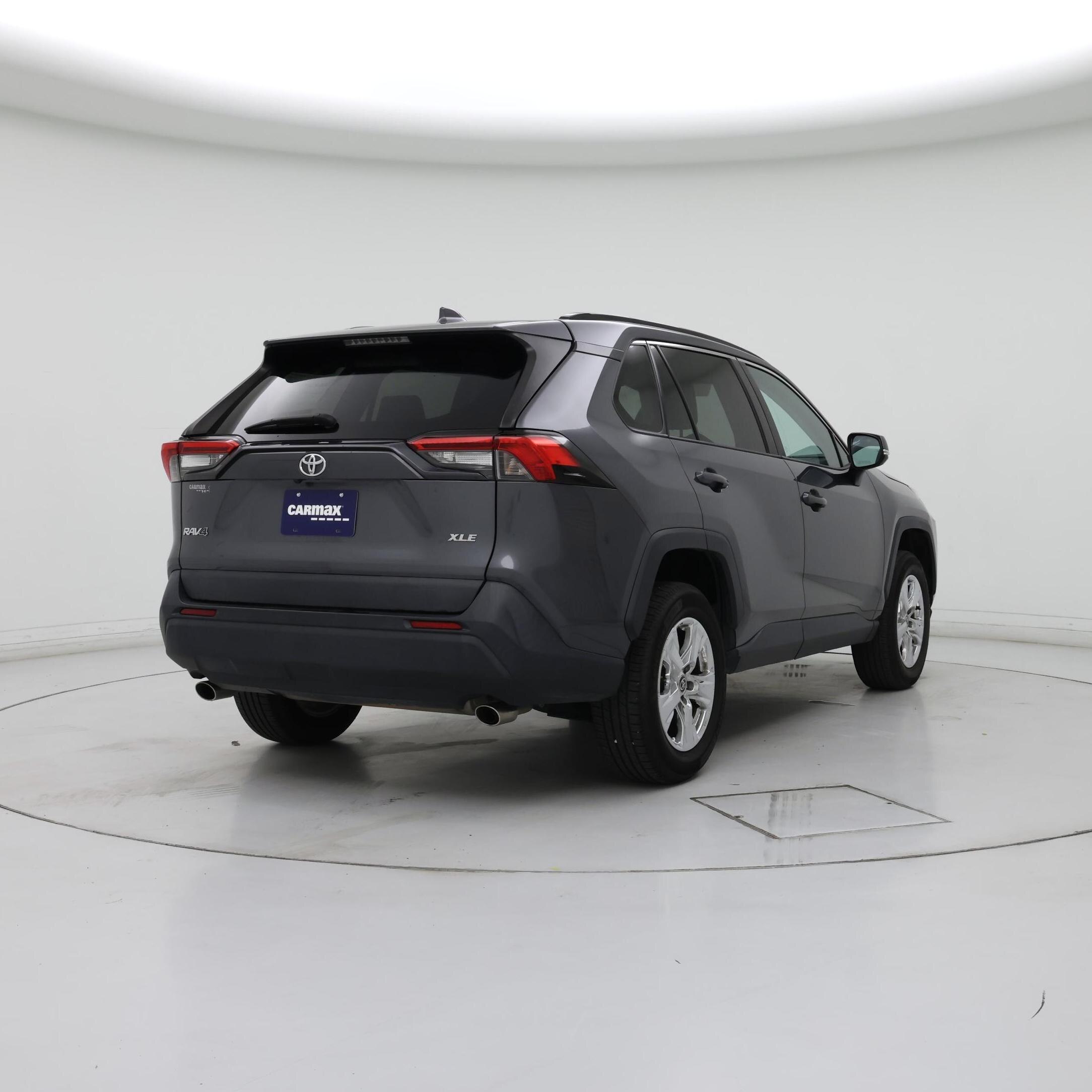 Thumbnail: 2021 Toyota RAV4 - 8