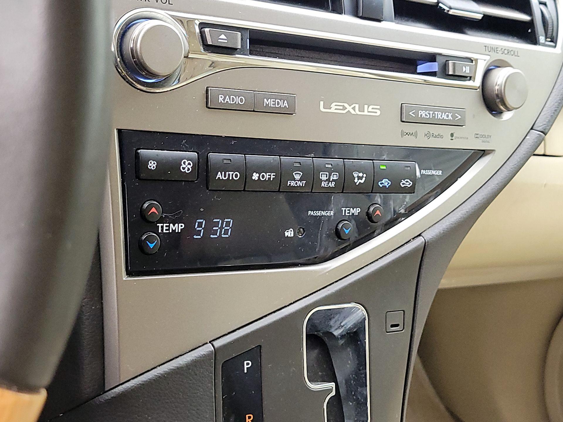 Thumbnail: 2015 Lexus RX - 17