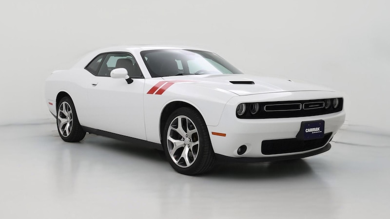2016 Dodge Challenger SXT Hero Image