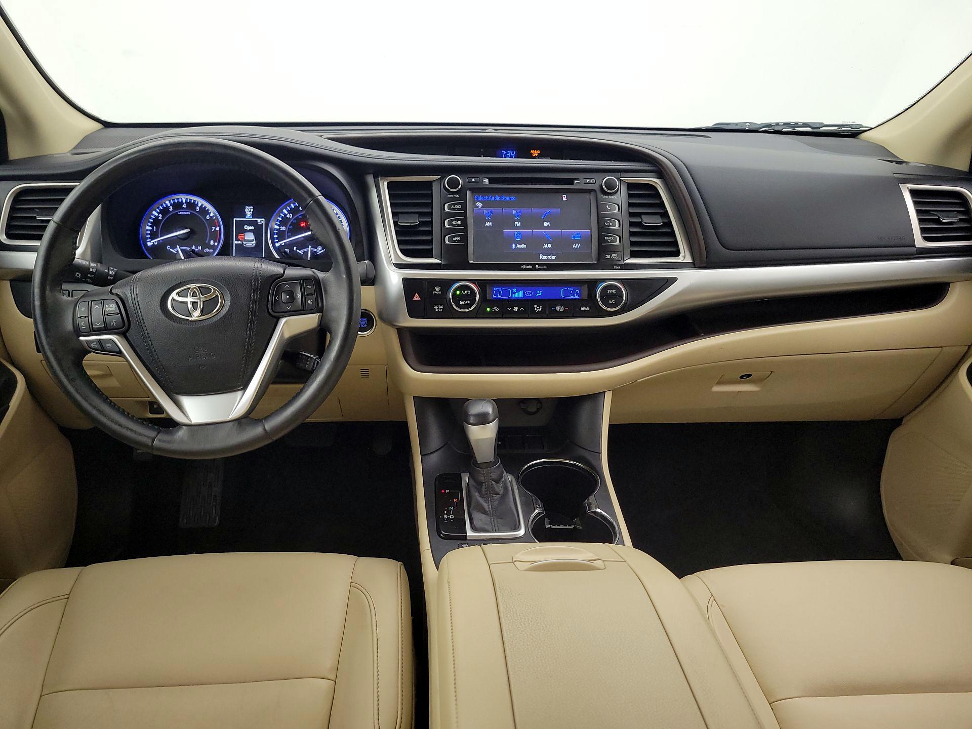 Thumbnail: 2015 Toyota Highlander - 9