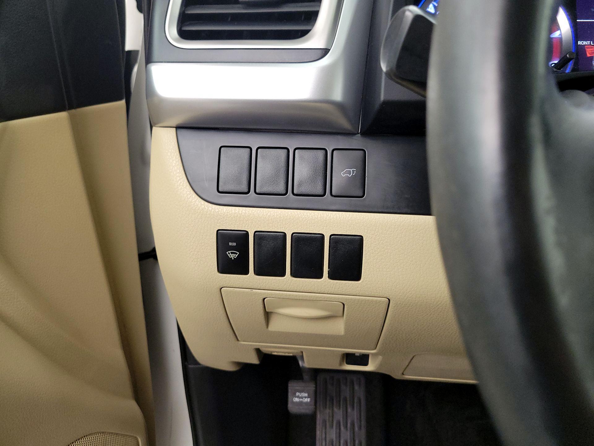 Thumbnail: 2015 Toyota Highlander - 13