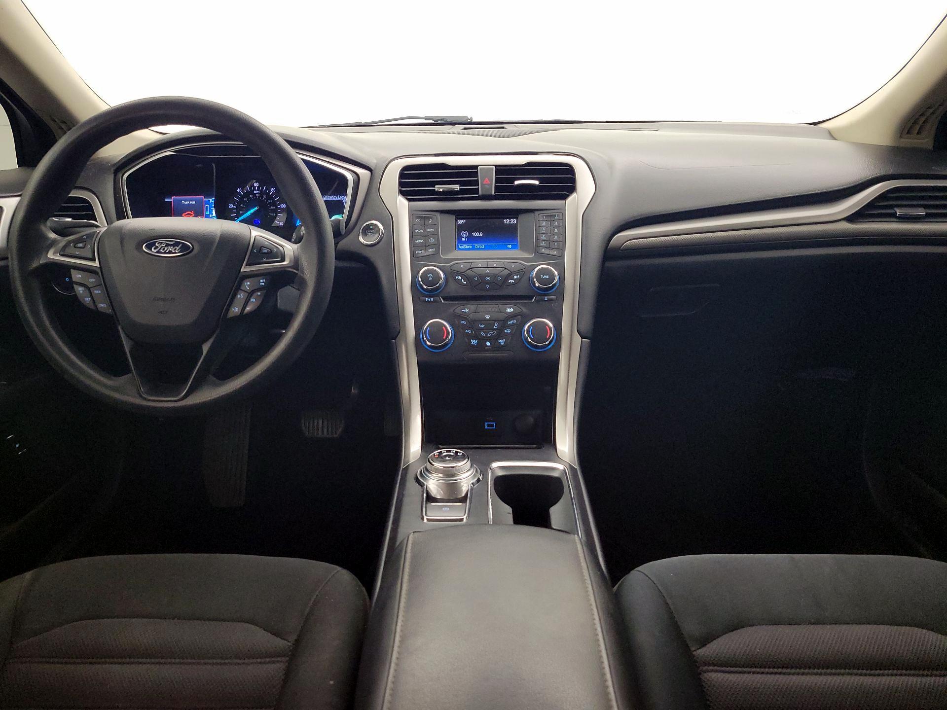 Thumbnail: 2017 Ford Fusion - 9
