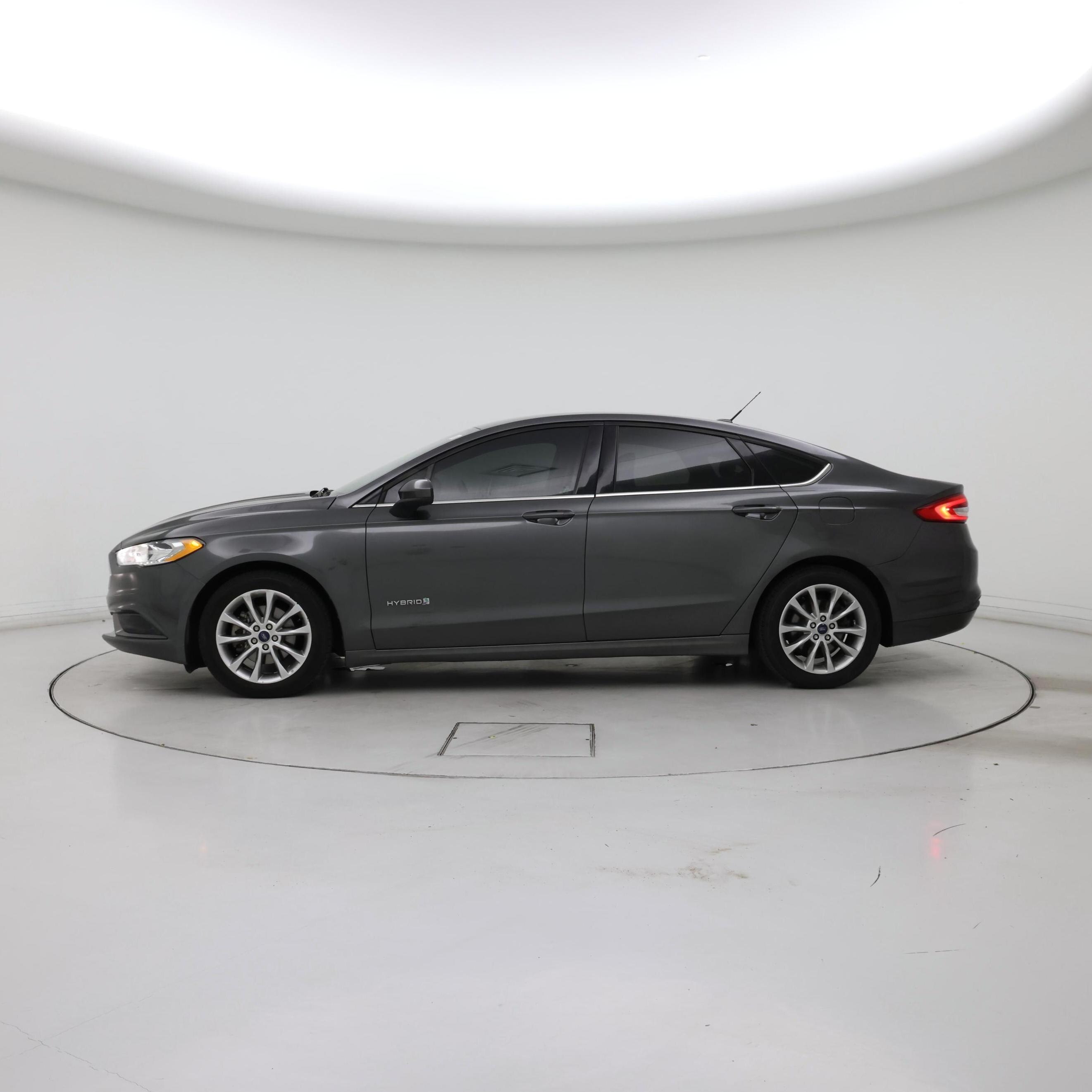Thumbnail: 2017 Ford Fusion - 3