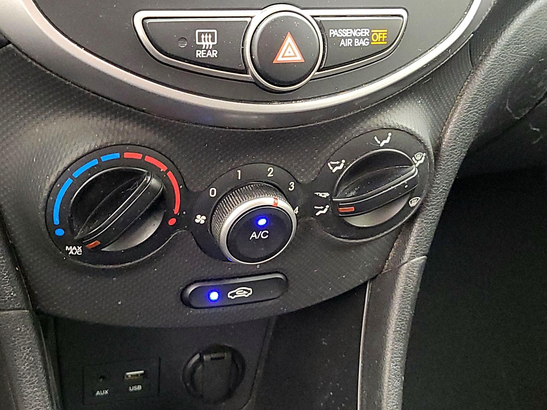 Thumbnail: 2016 Hyundai Accent - 15