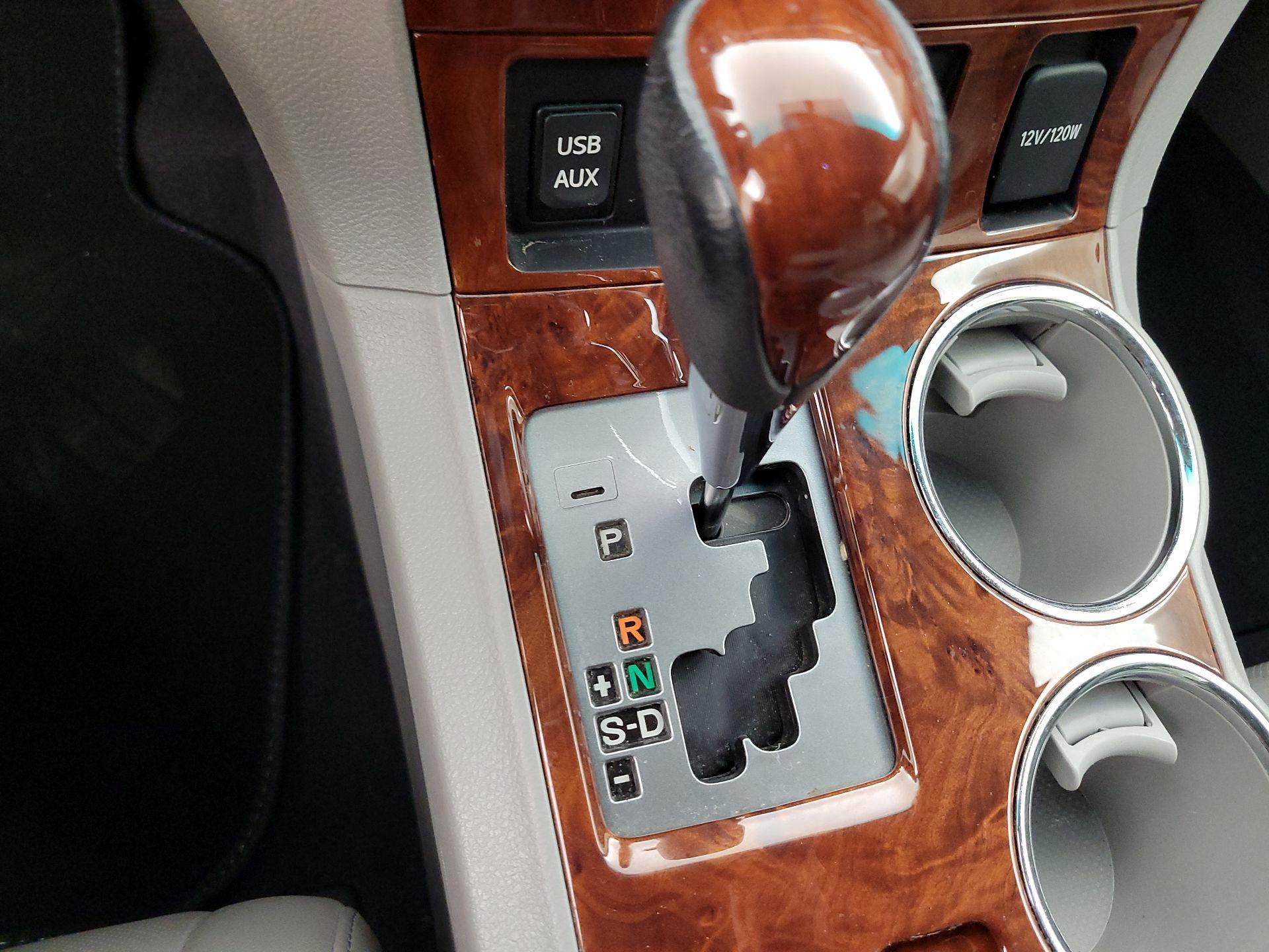 Thumbnail: 2013 Toyota Highlander - 15