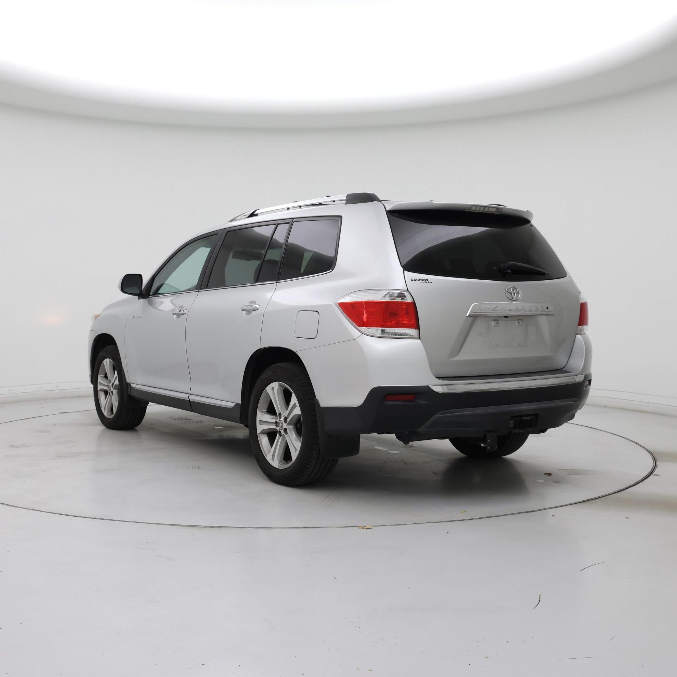Thumbnail: 2013 Toyota Highlander - 2