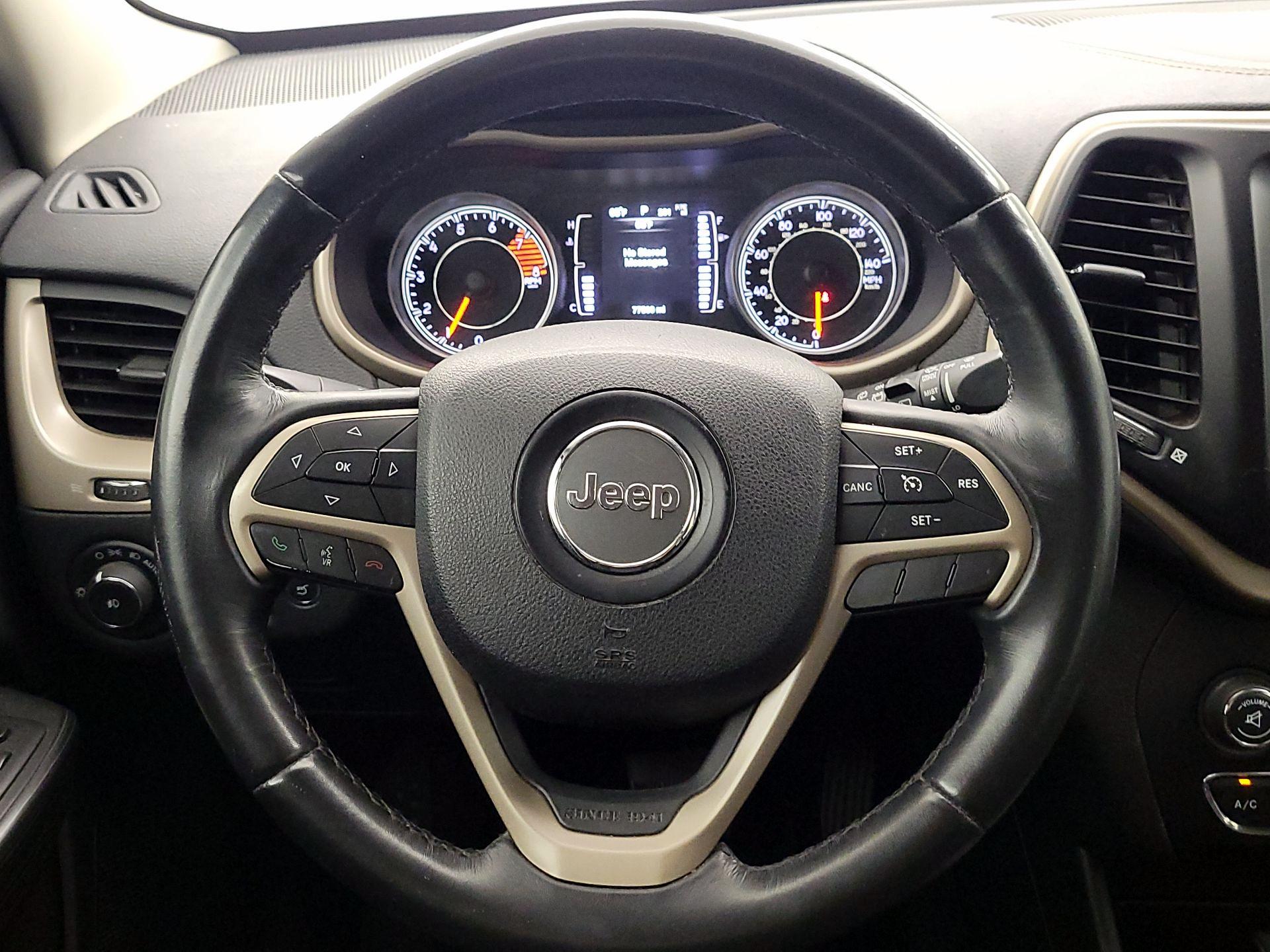 Thumbnail: 2016 Jeep Cherokee - 10