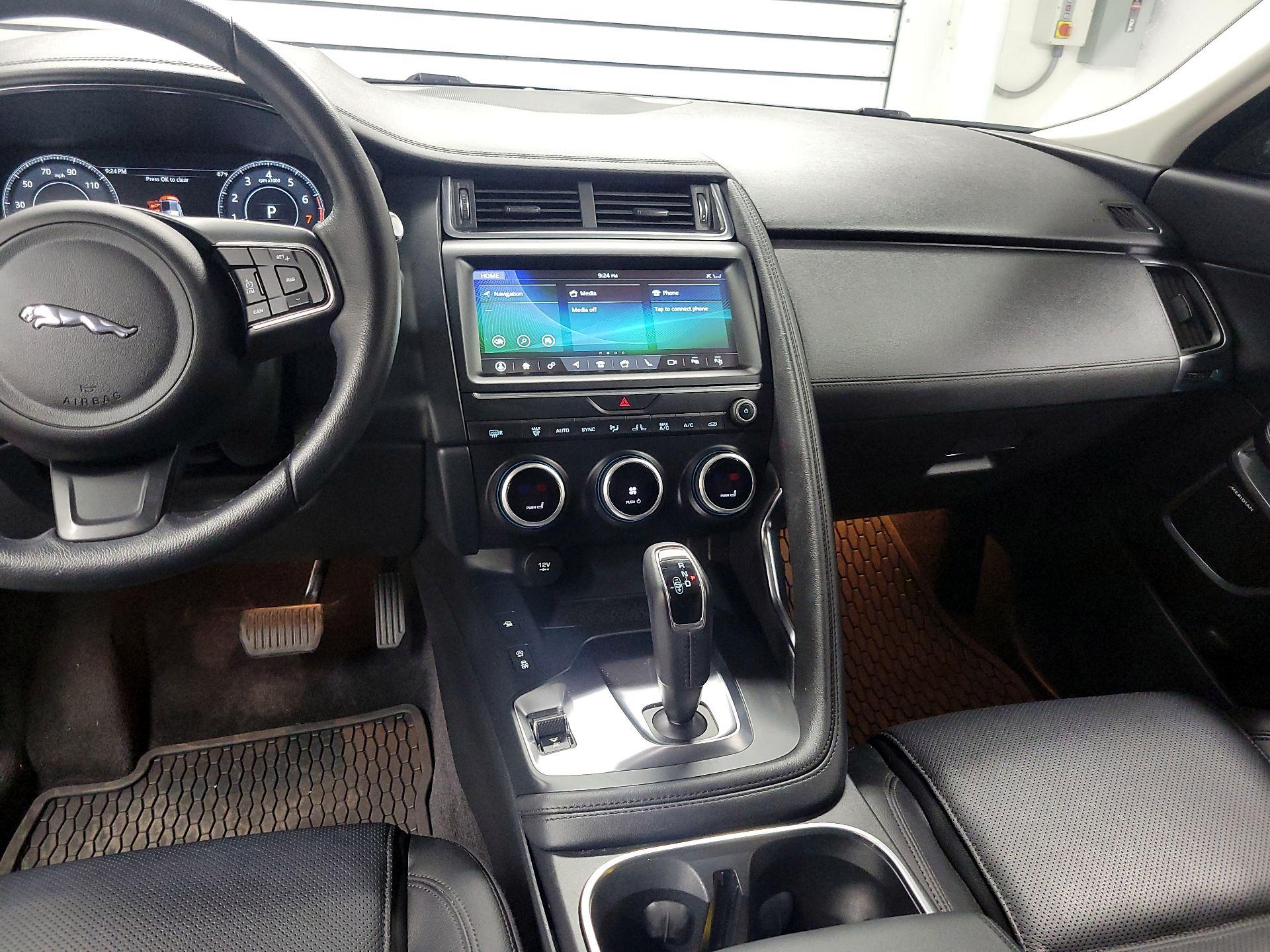 Thumbnail: 2020 Jaguar E-Pace - 9