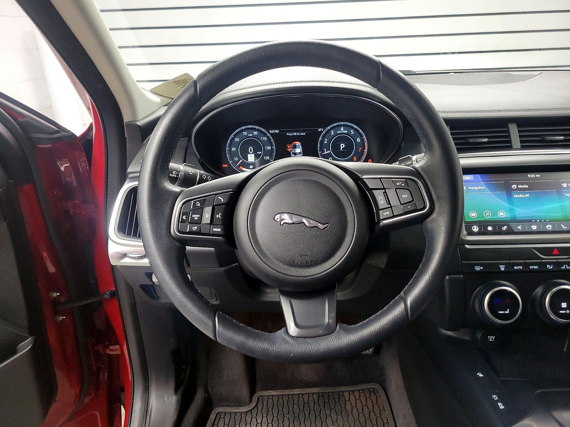 Thumbnail: 2020 Jaguar E-Pace - 10