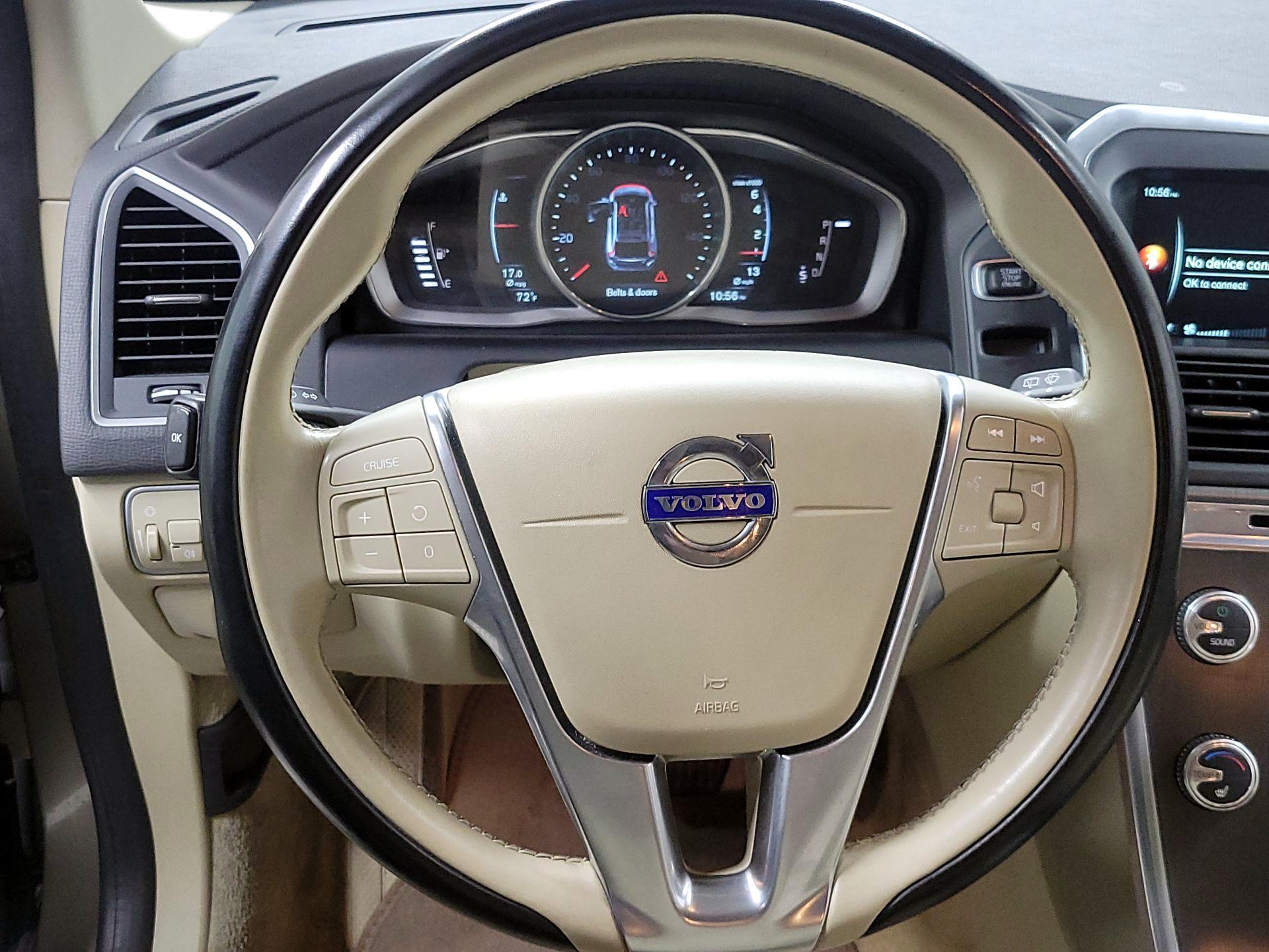 Thumbnail: 2015 Volvo XC60 - 10