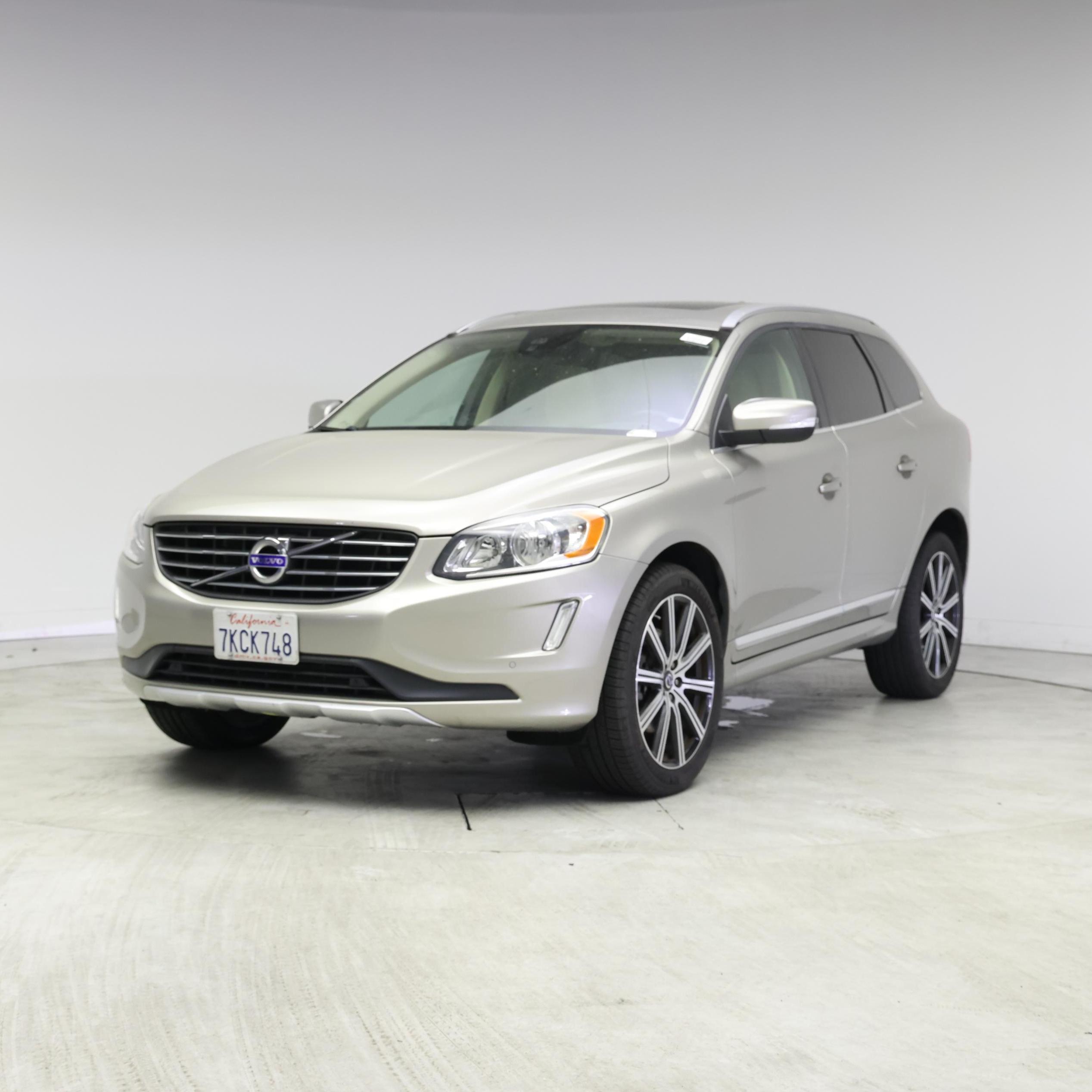 Thumbnail: 2015 Volvo XC60 - 4