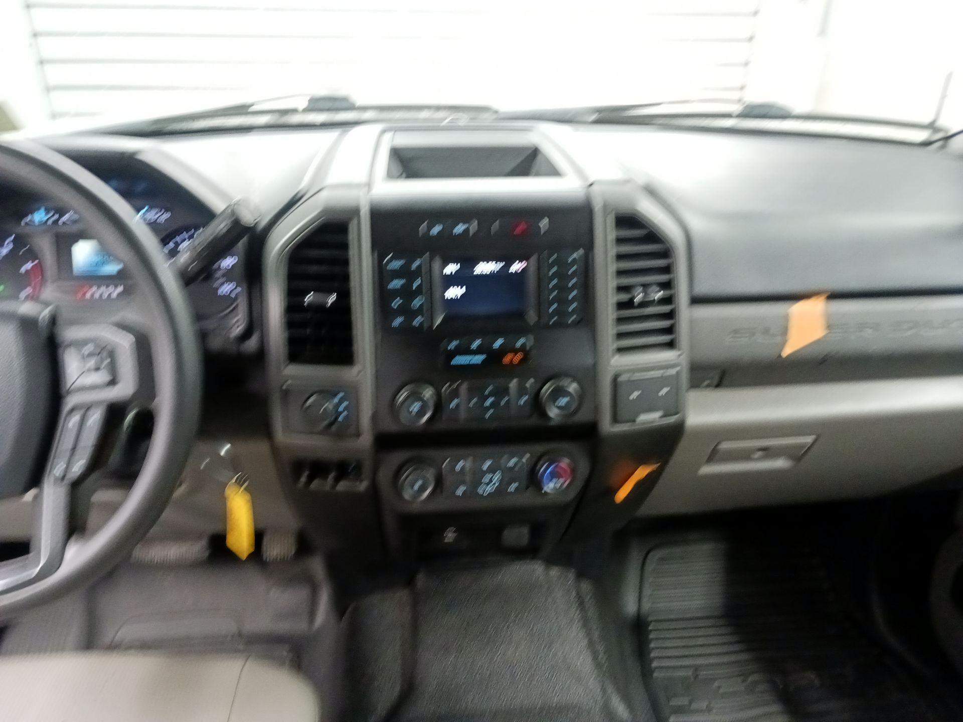 Thumbnail: 2021 Ford F-350 - 9