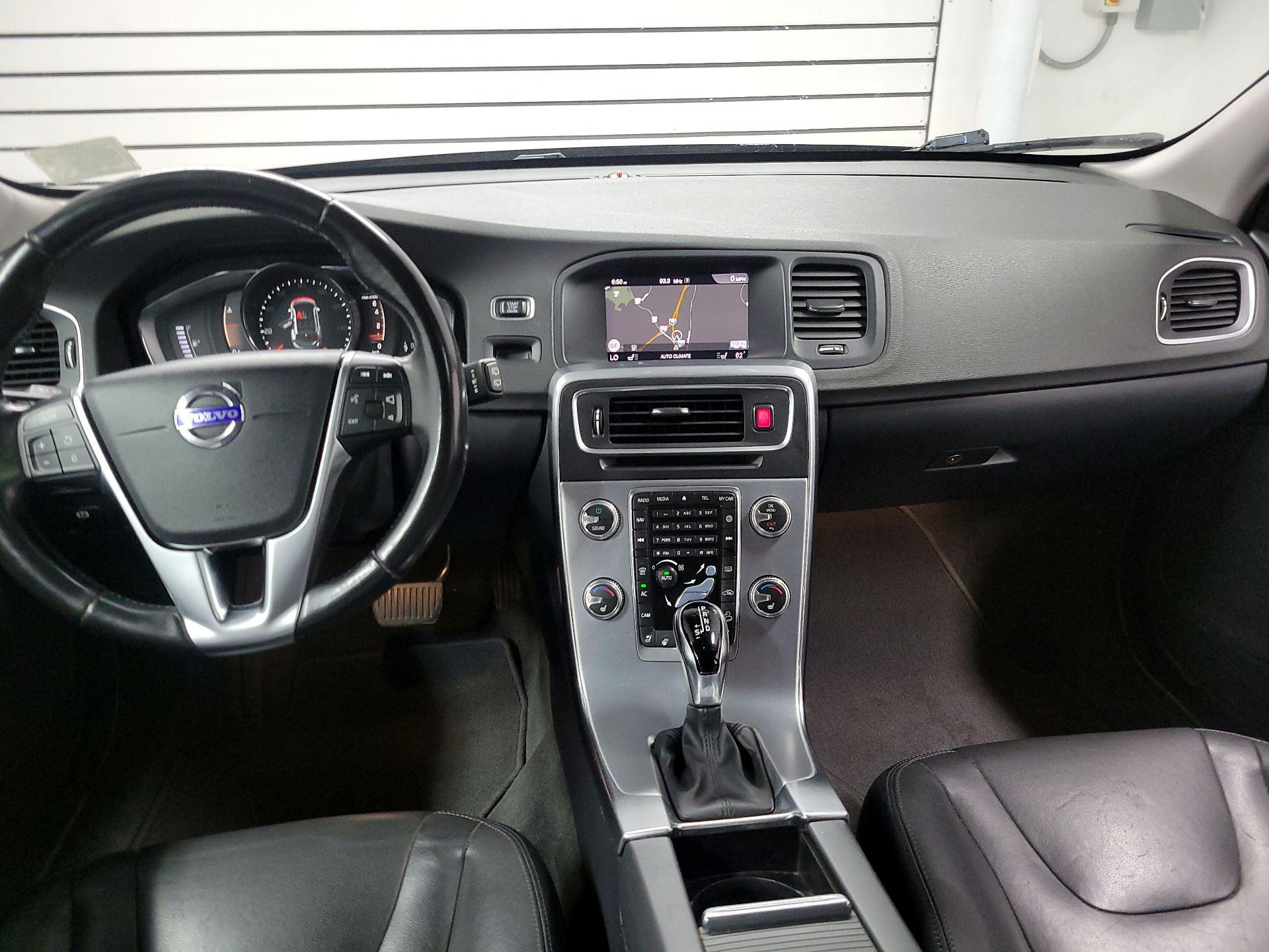 Thumbnail: 2018 Volvo S60 - 9