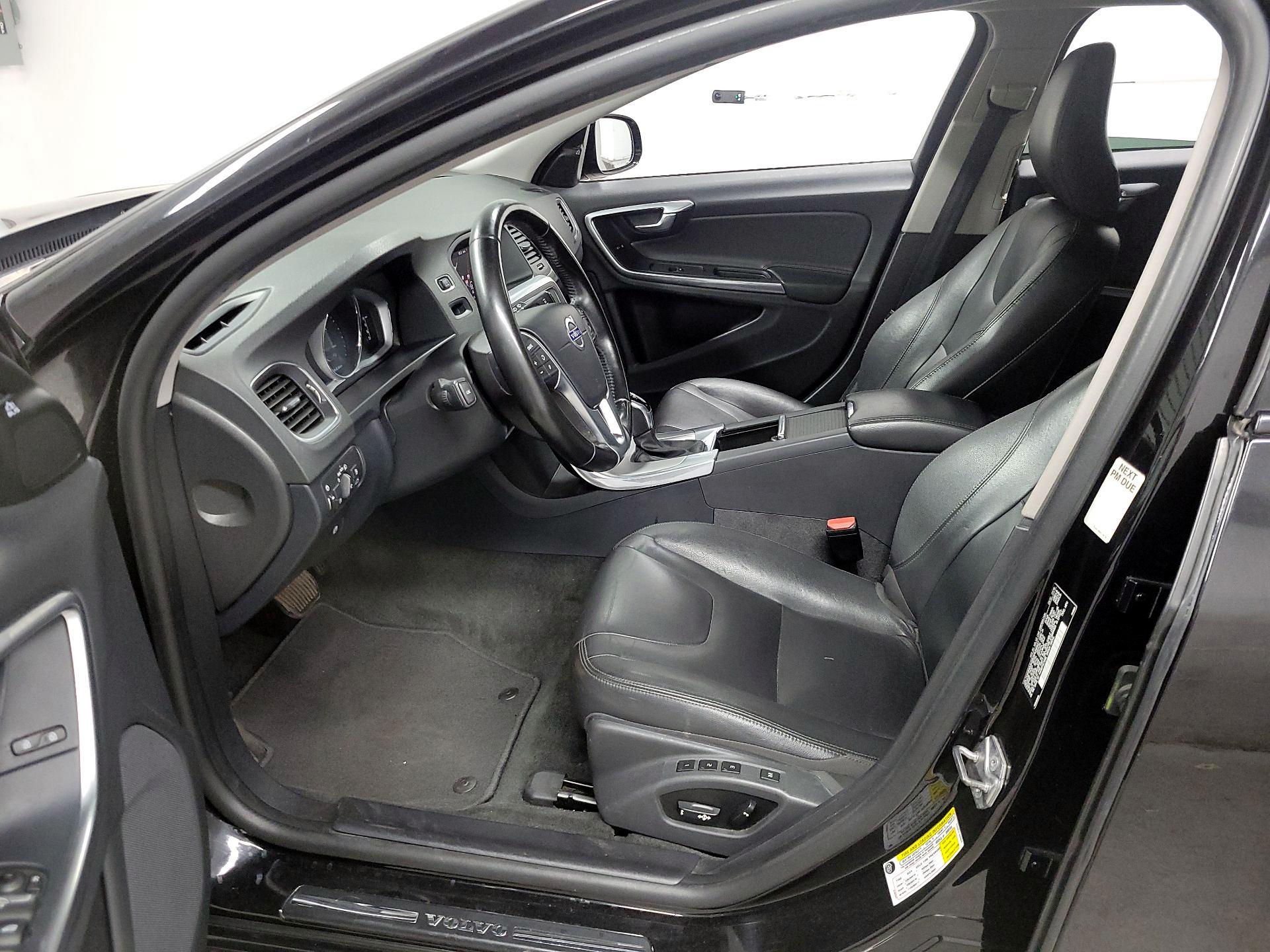 Thumbnail: 2018 Volvo S60 - 11