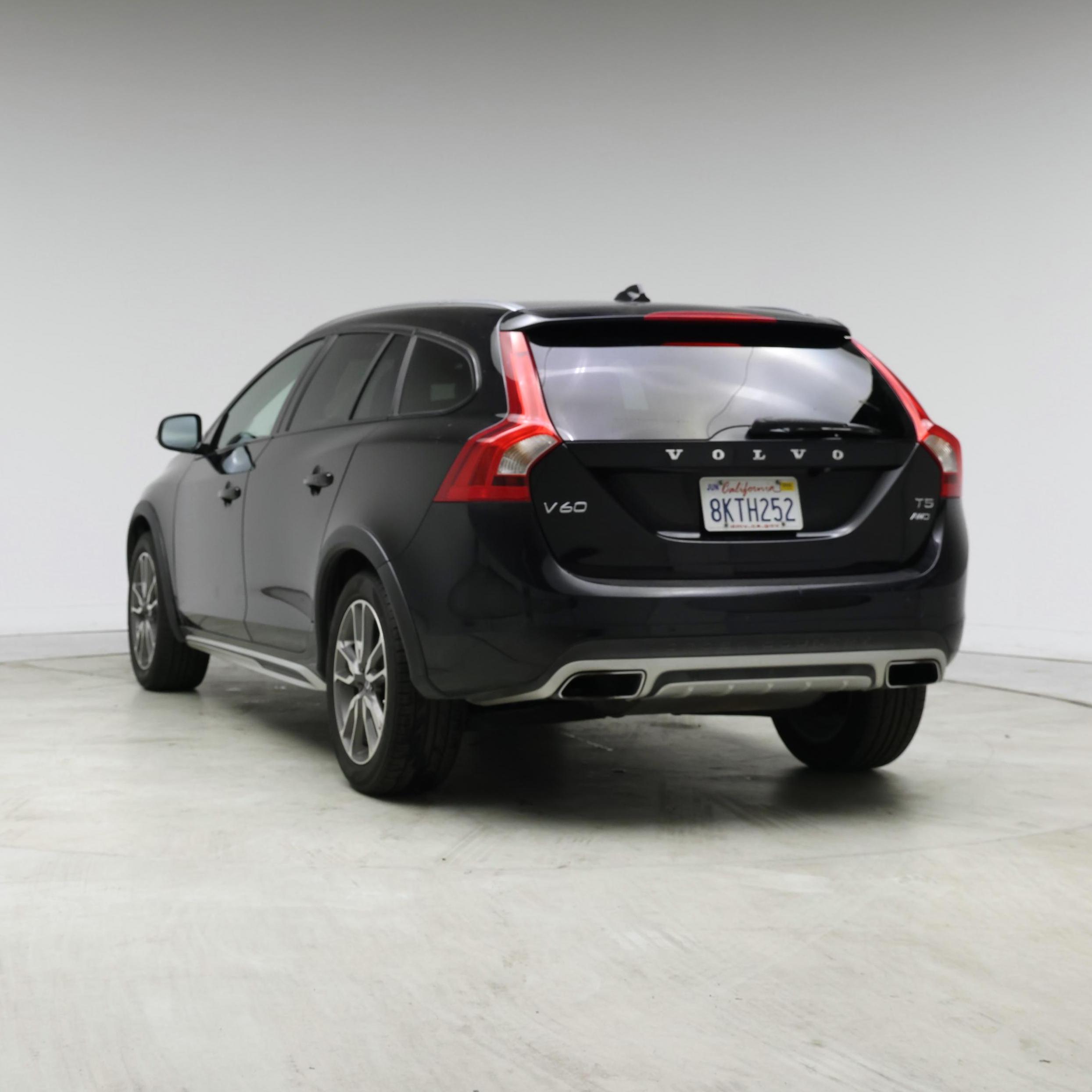 Thumbnail: 2018 Volvo S60 - 2