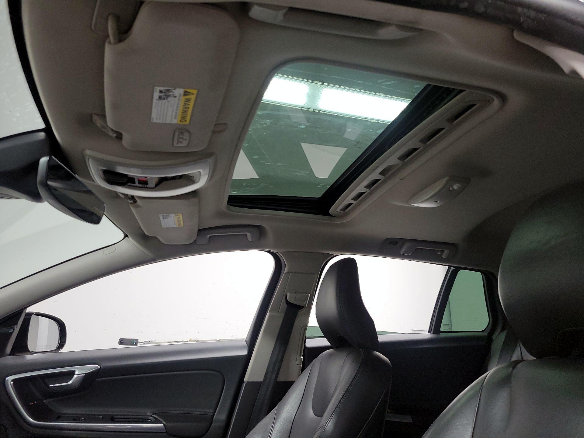 Thumbnail: 2018 Volvo S60 - 20