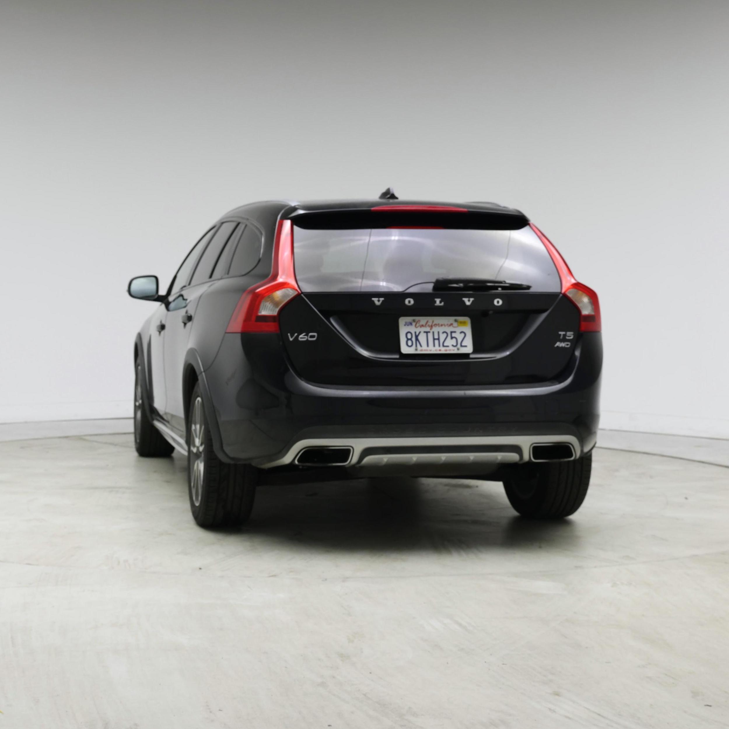 Thumbnail: 2018 Volvo S60 - 6