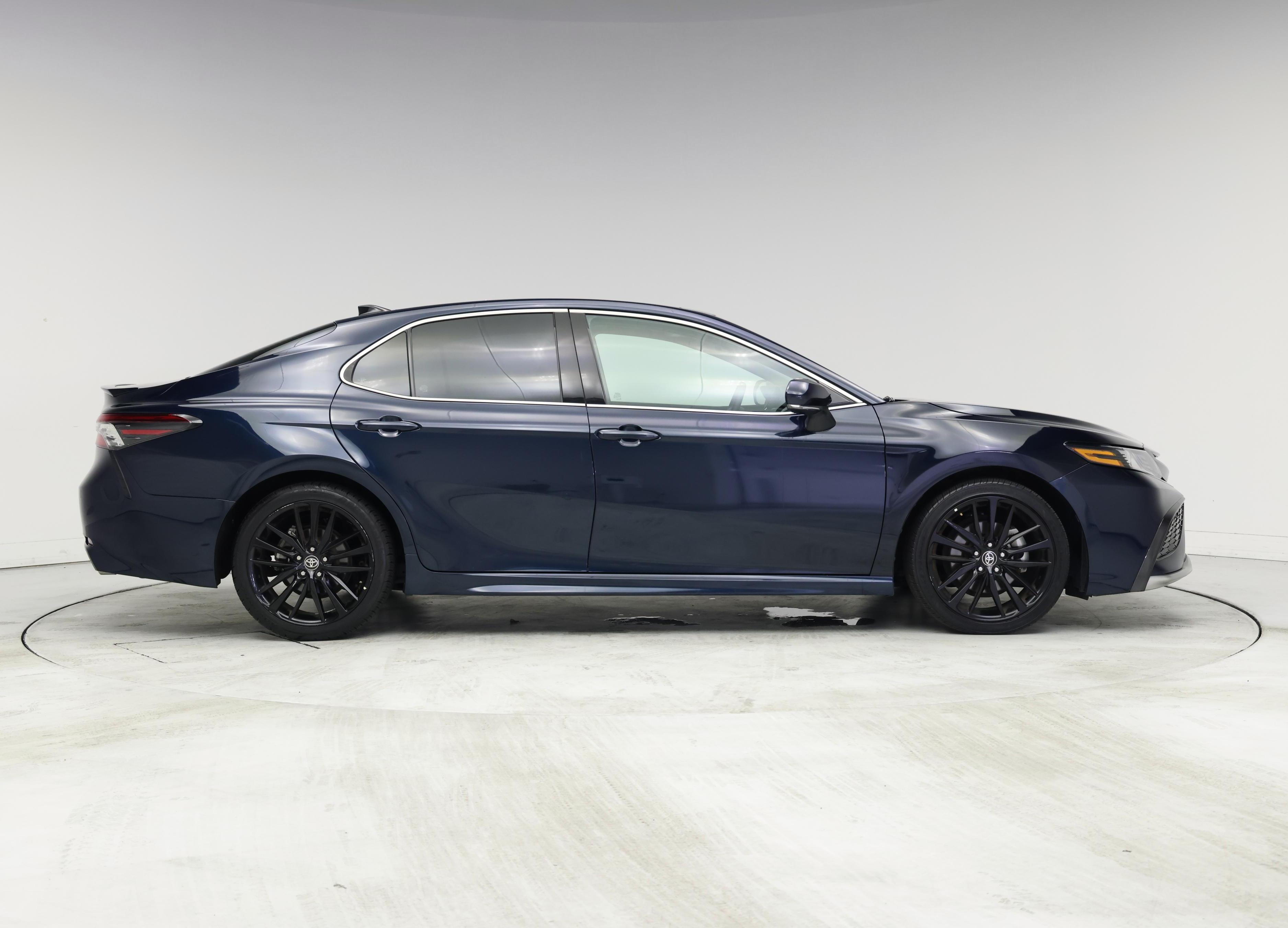Thumbnail: 2021 Toyota Camry - 7