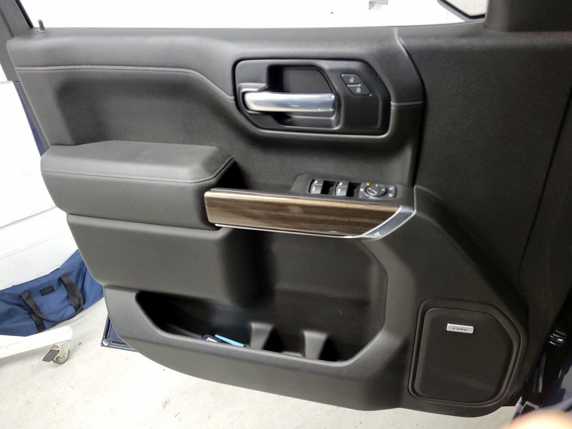 Thumbnail: 2021 Chevrolet Silverado 1500 - 12