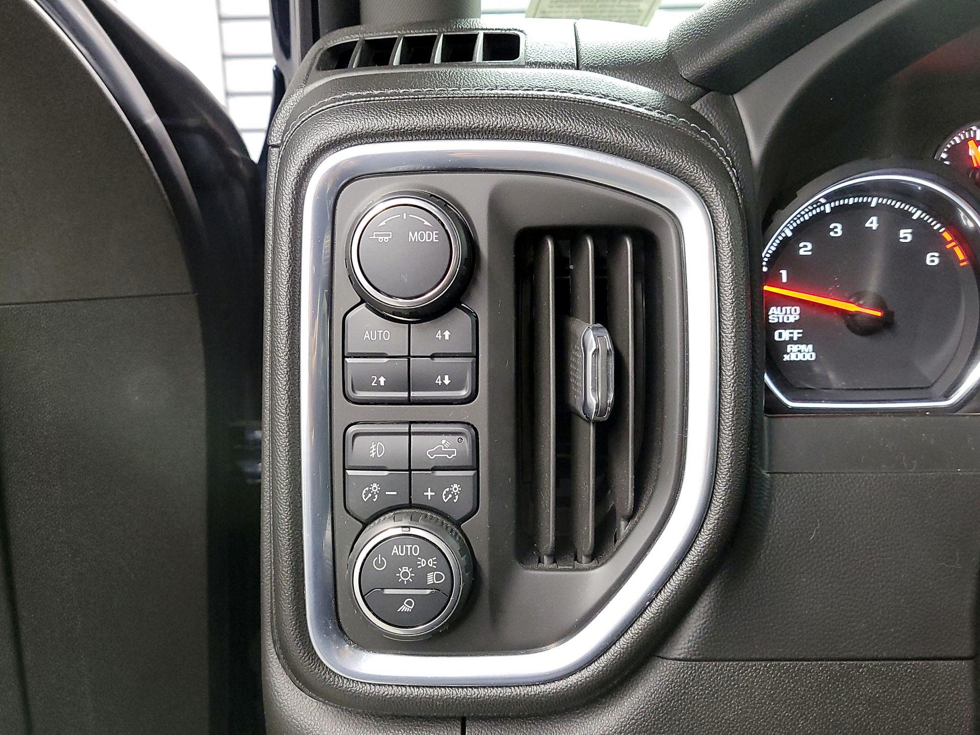 Thumbnail: 2021 Chevrolet Silverado 1500 - 13