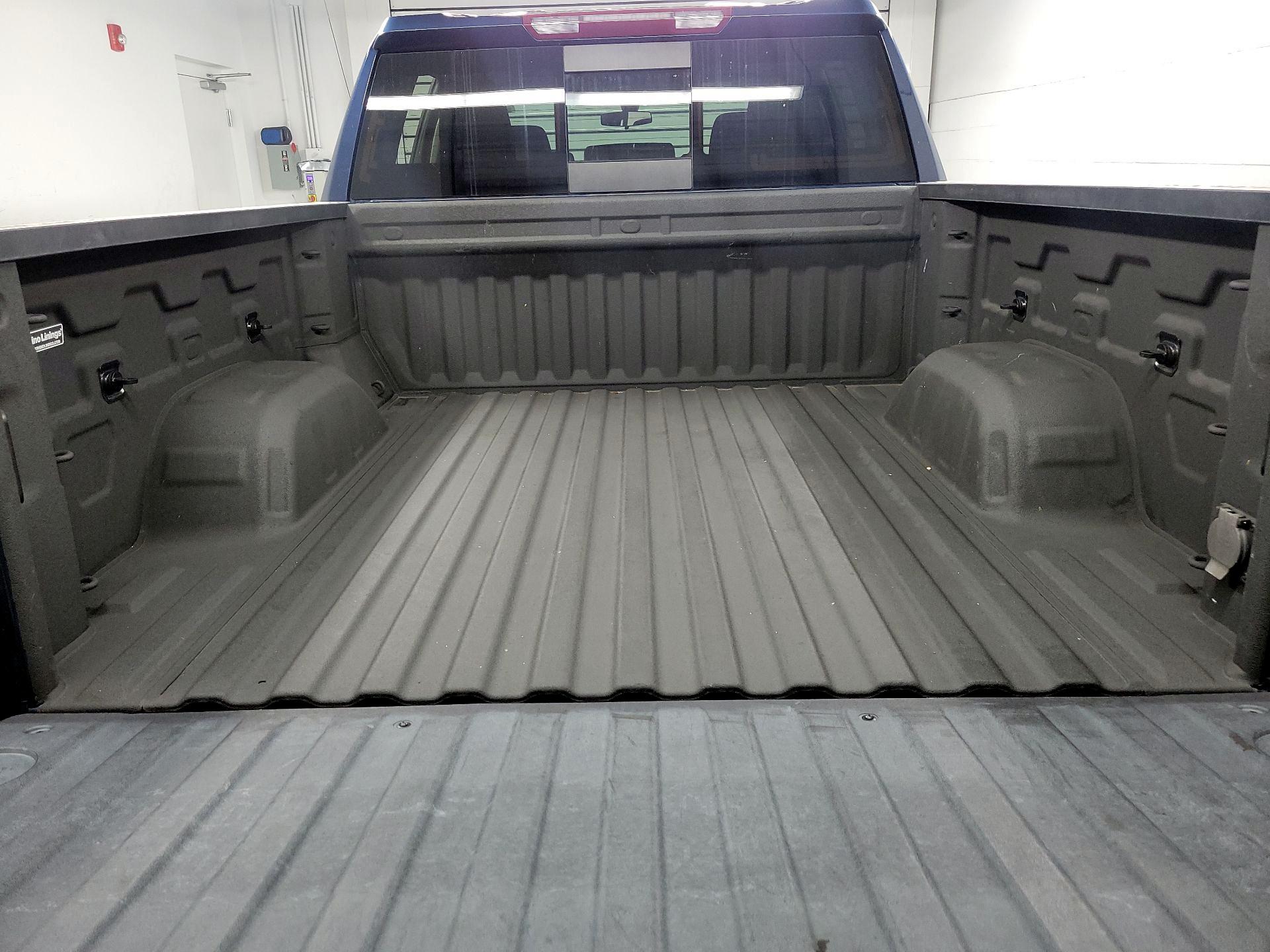 Thumbnail: 2021 Chevrolet Silverado 1500 - 19