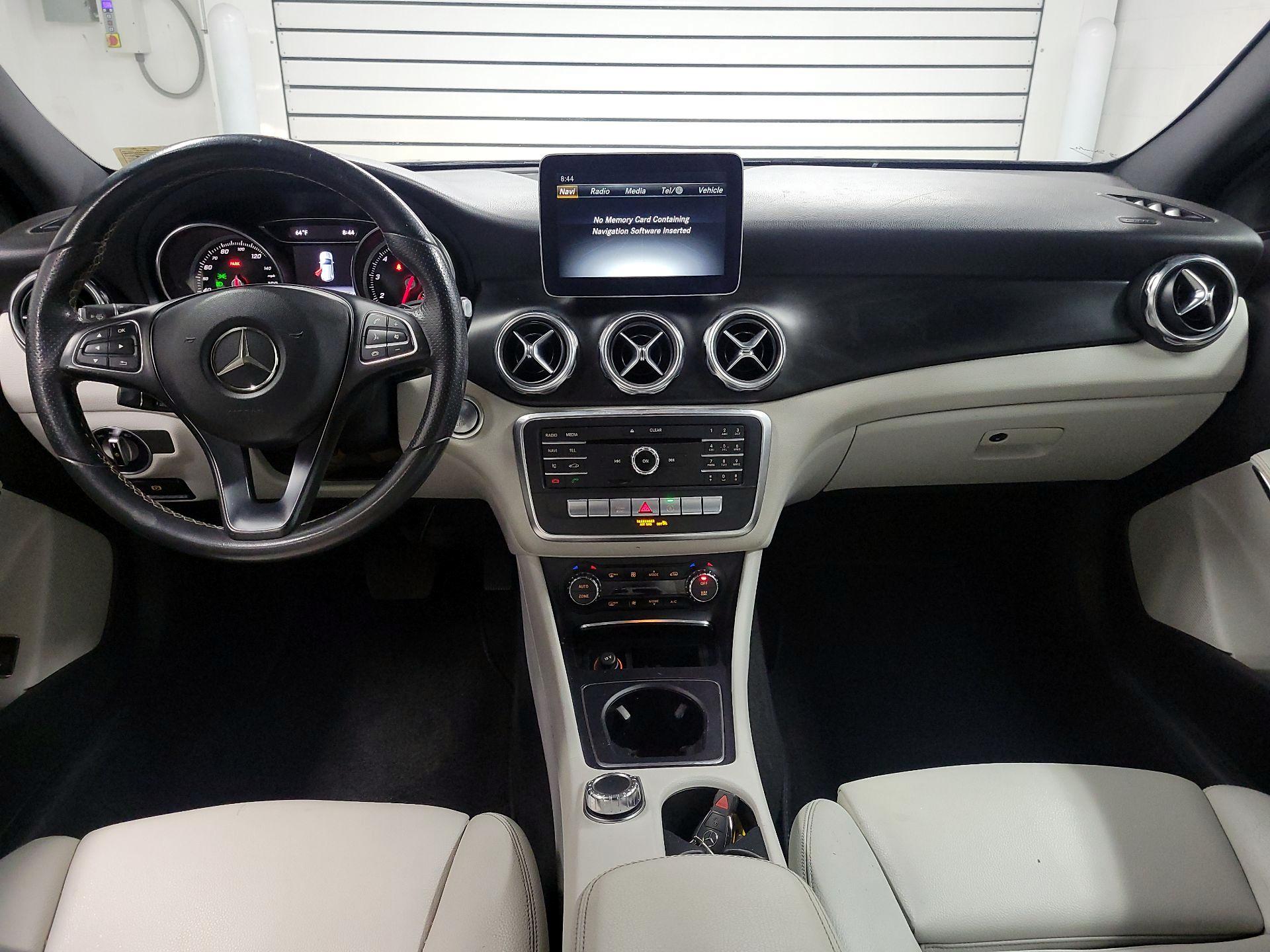 Thumbnail: 2018 Mercedes-Benz GLA - 9