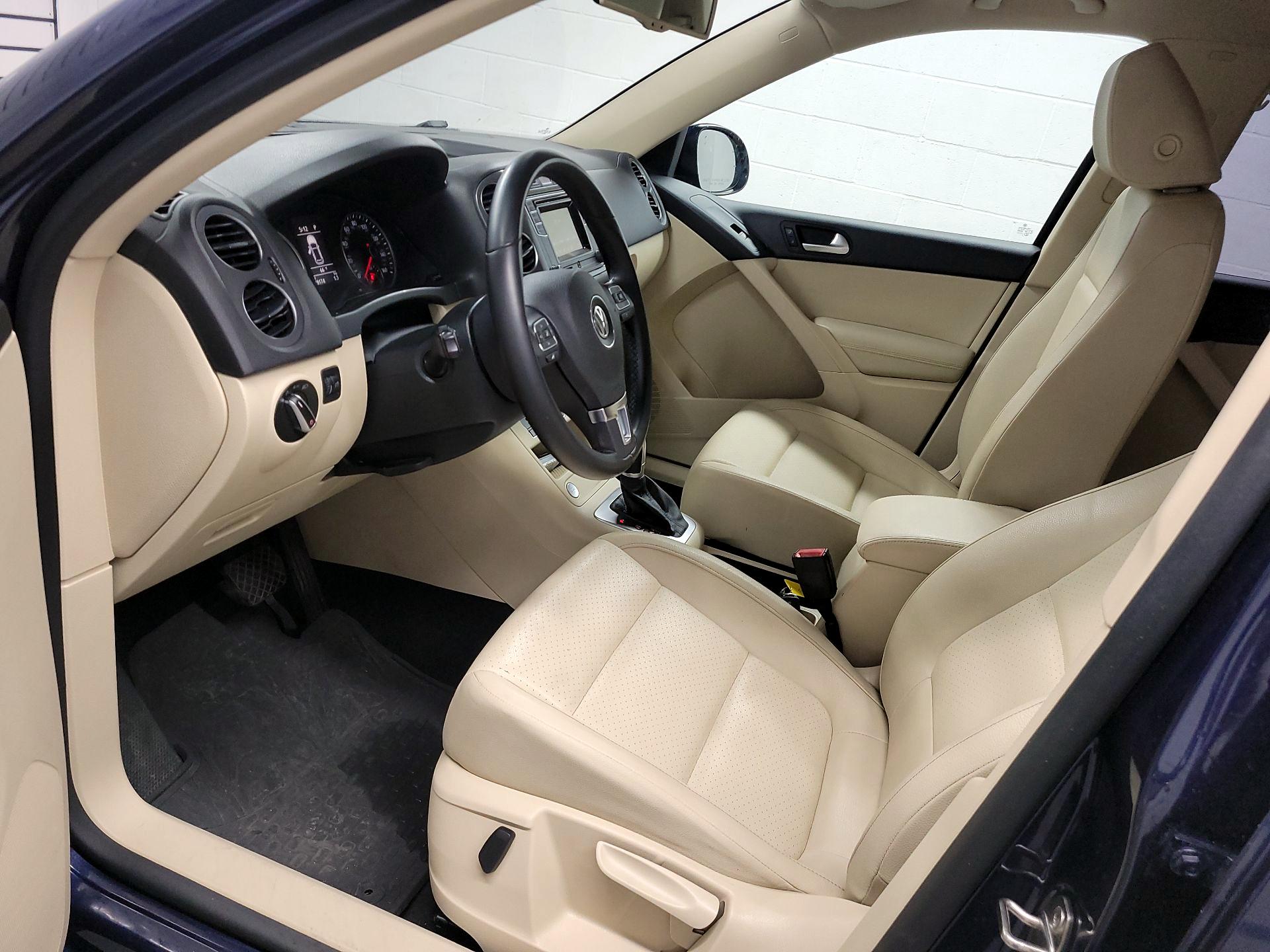 Thumbnail: 2016 Volkswagen Tiguan - 11