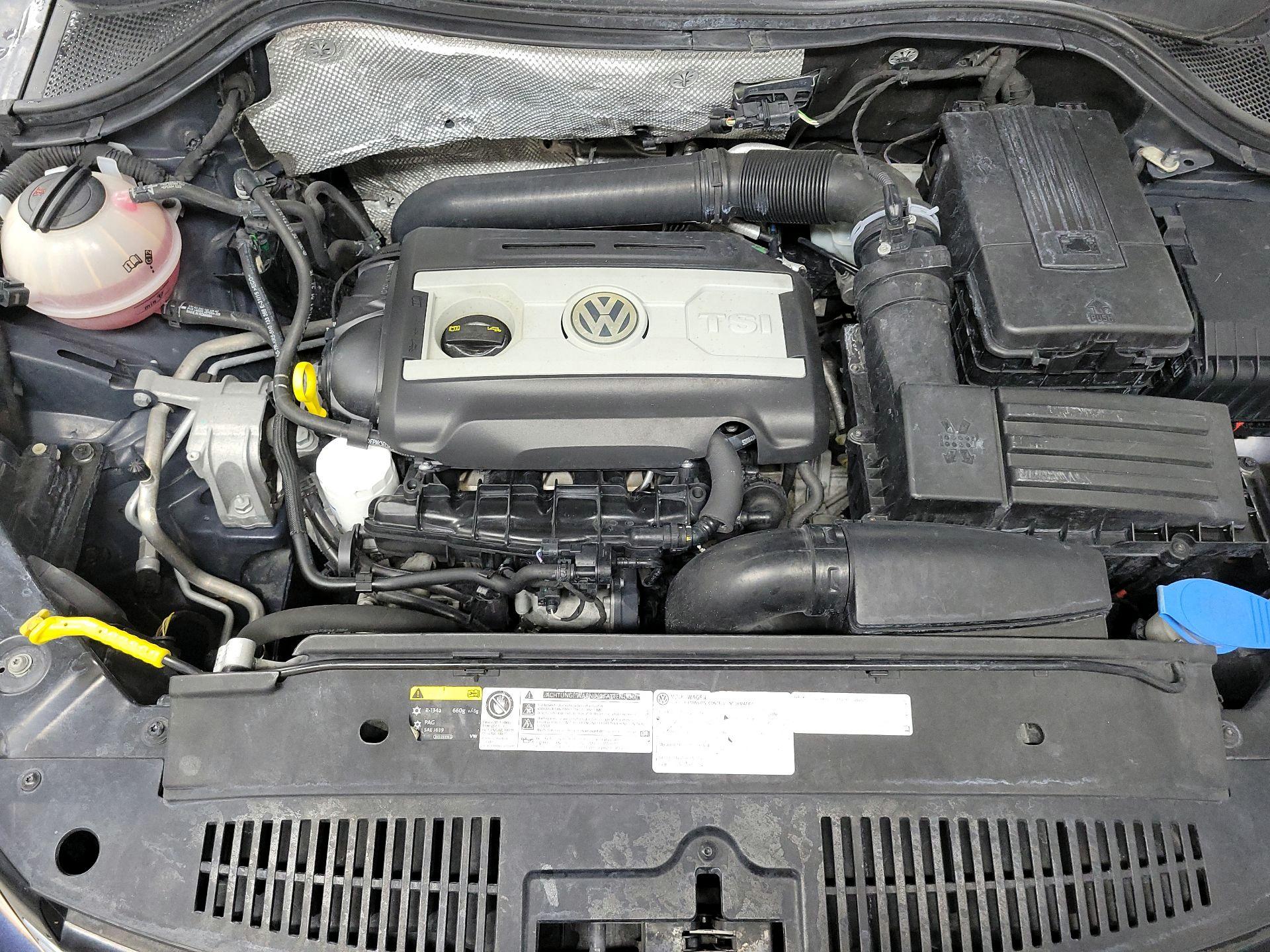 Thumbnail: 2016 Volkswagen Tiguan - 19
