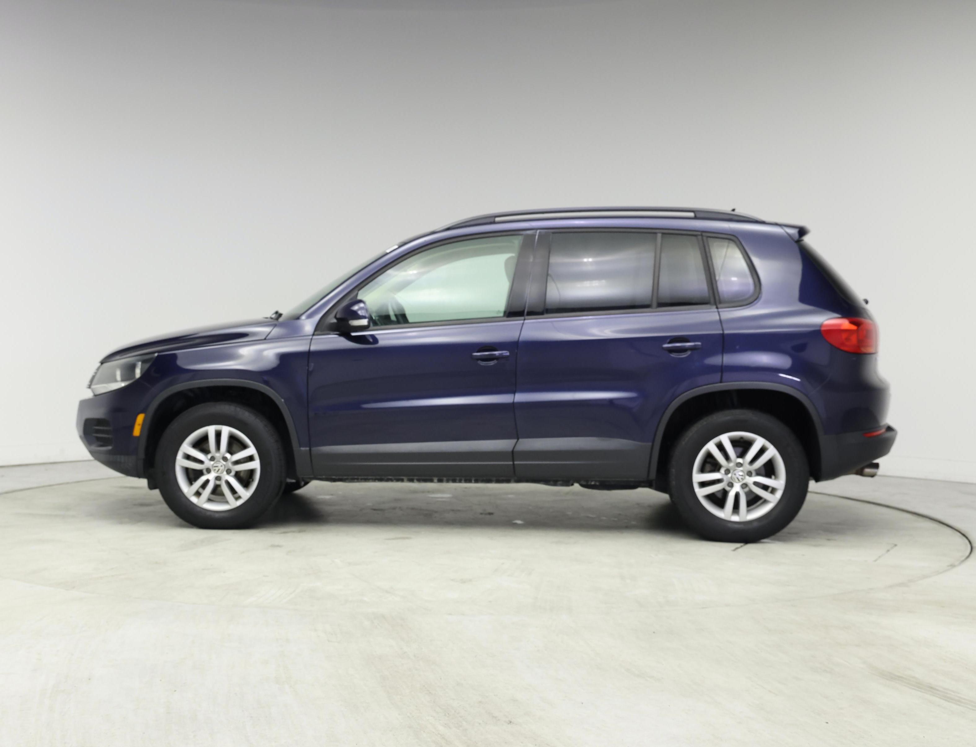 Thumbnail: 2016 Volkswagen Tiguan - 3