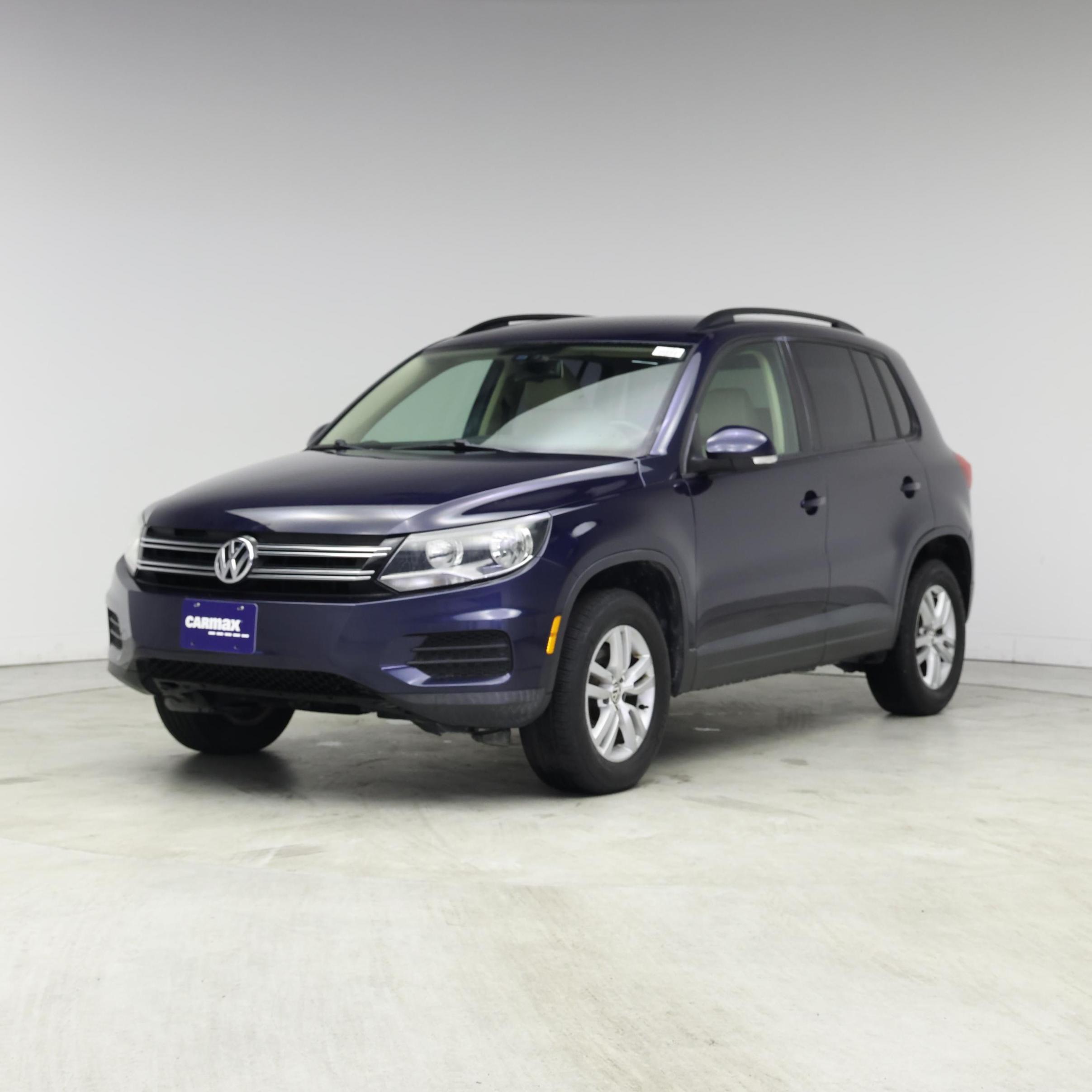 Thumbnail: 2016 Volkswagen Tiguan - 4