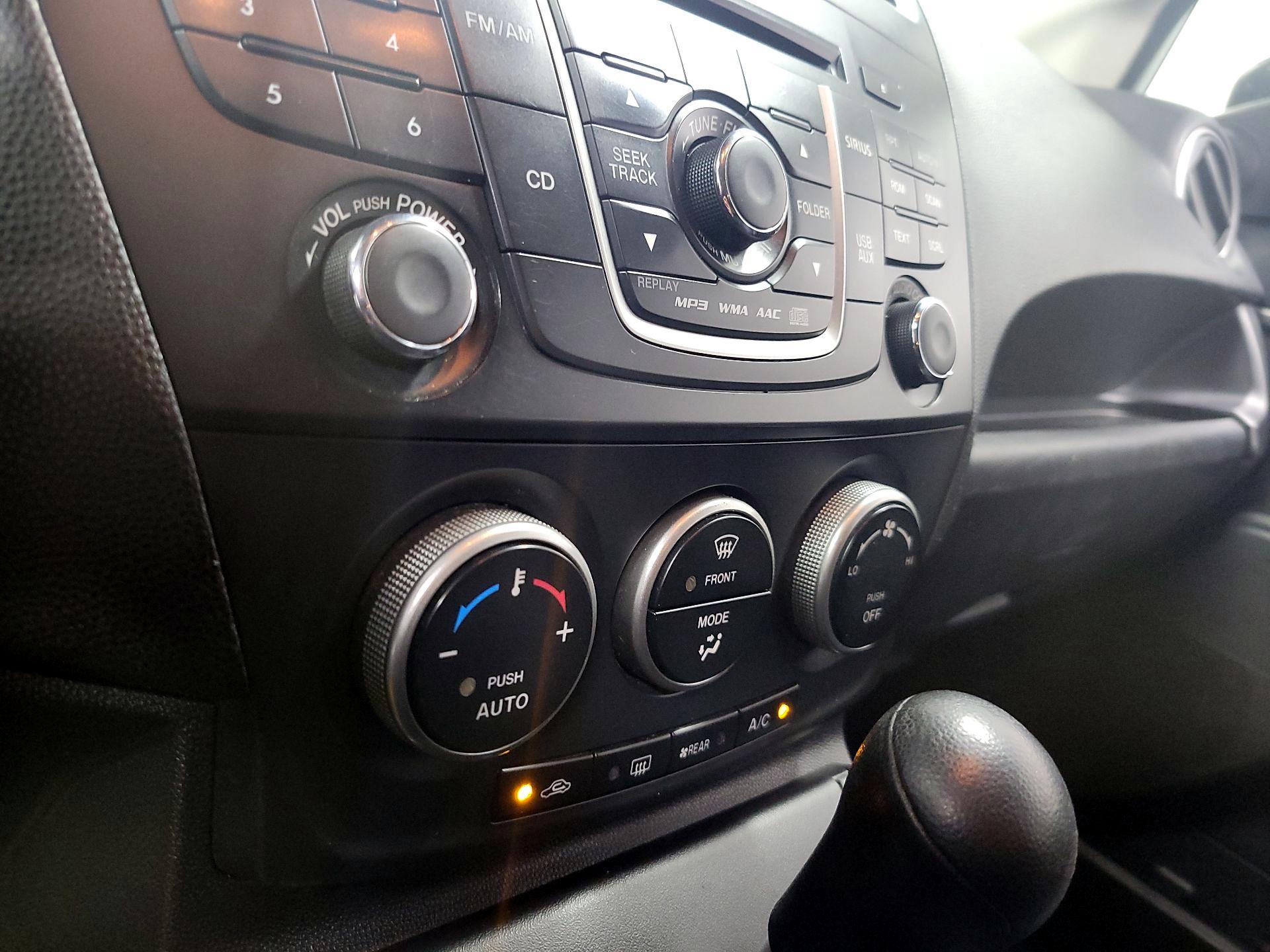 Thumbnail: 2014 Mazda Mazda5 - 15