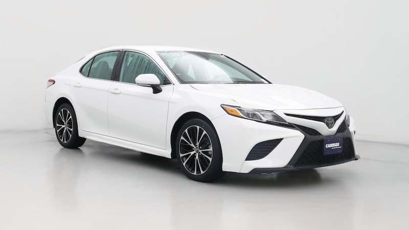 2019 Toyota Camry SE Hero Image