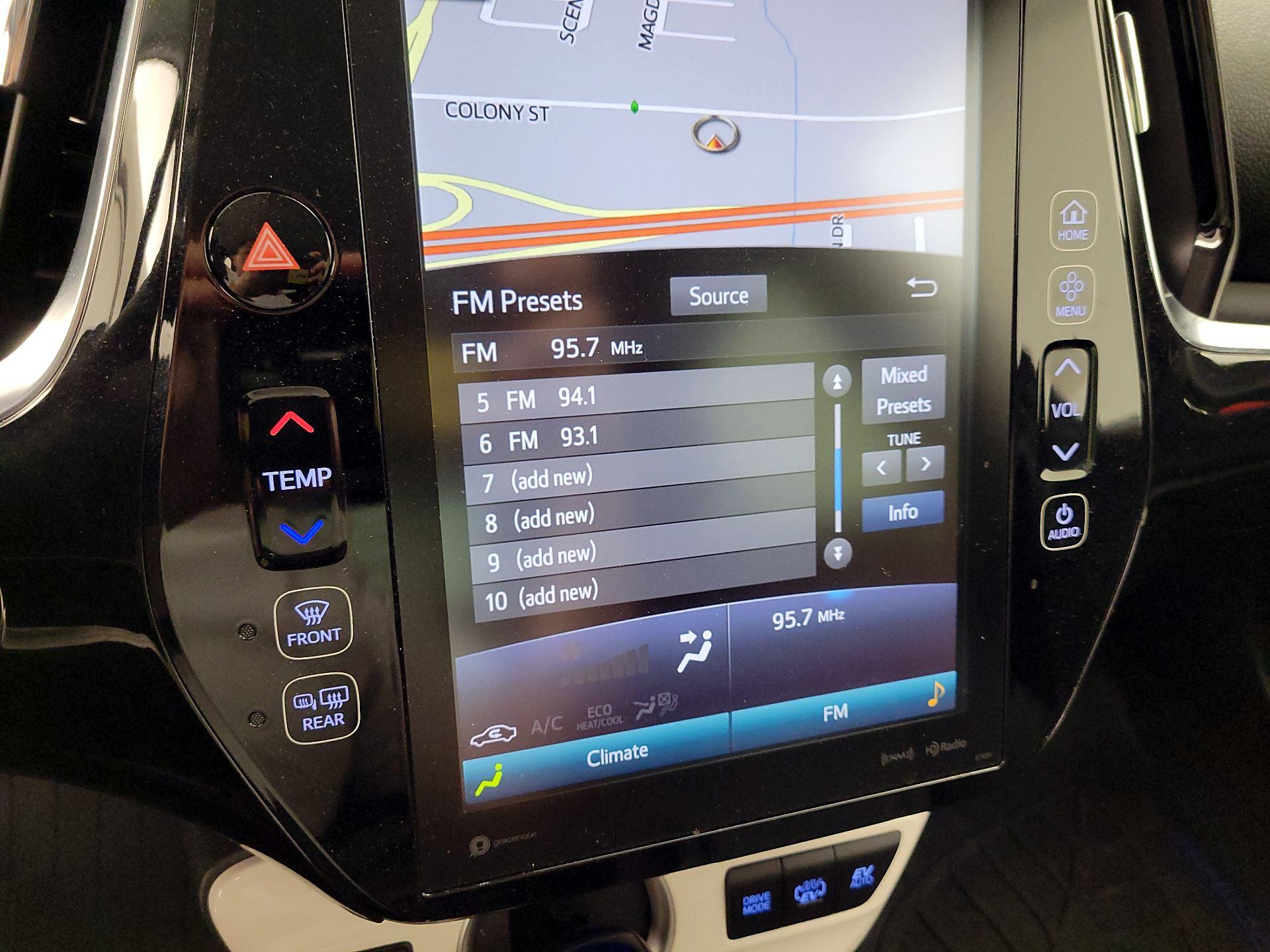 Thumbnail: 2018 Toyota Prius Prime - 16