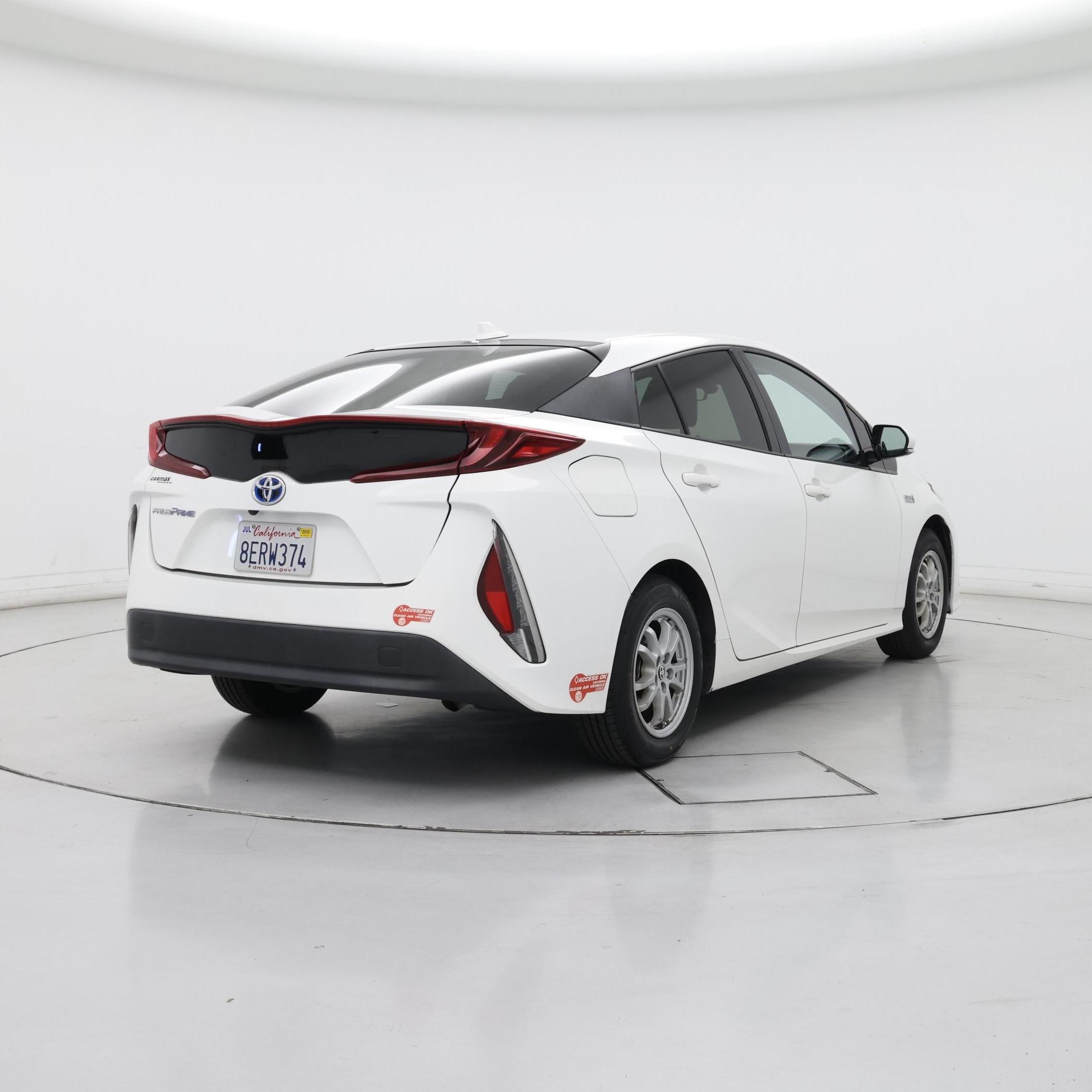 Thumbnail: 2018 Toyota Prius Prime - 8