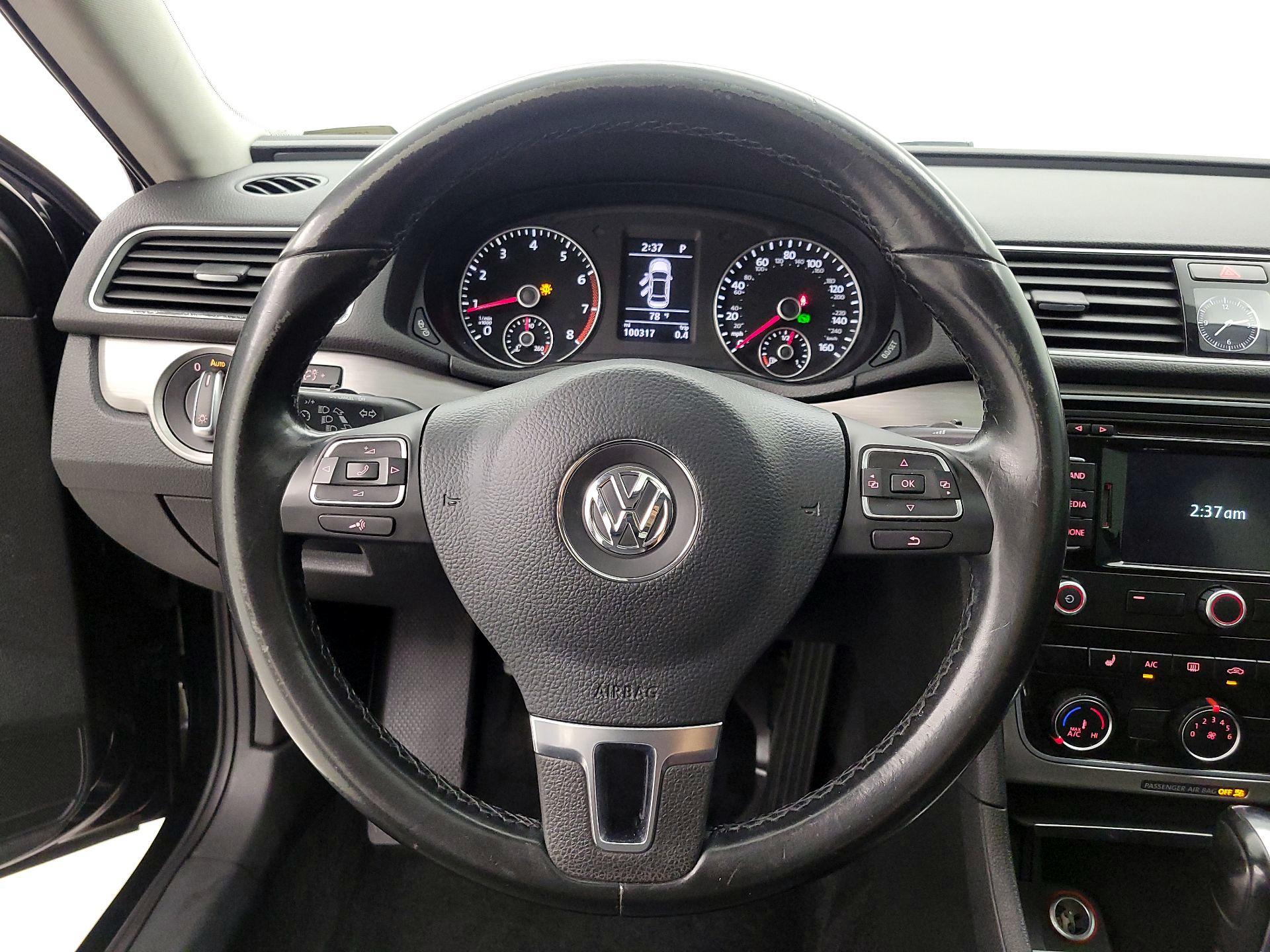 Thumbnail: 2014 Volkswagen Passat - 10