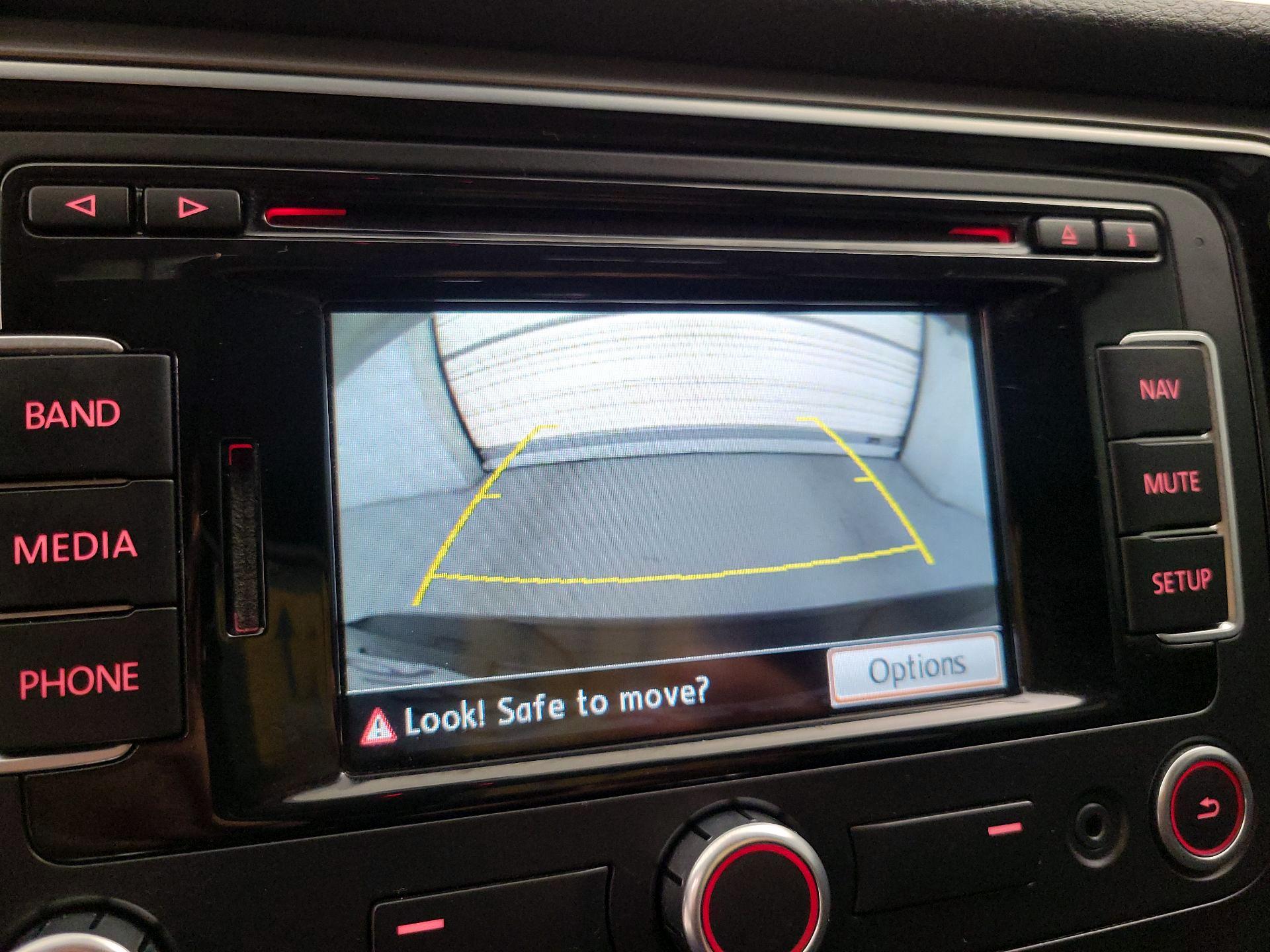 Thumbnail: 2014 Volkswagen Passat - 14