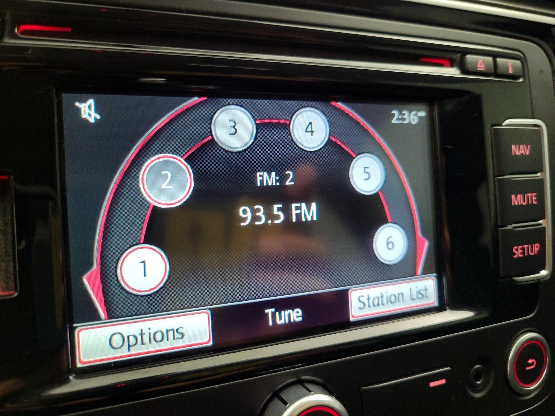Thumbnail: 2014 Volkswagen Passat - 15