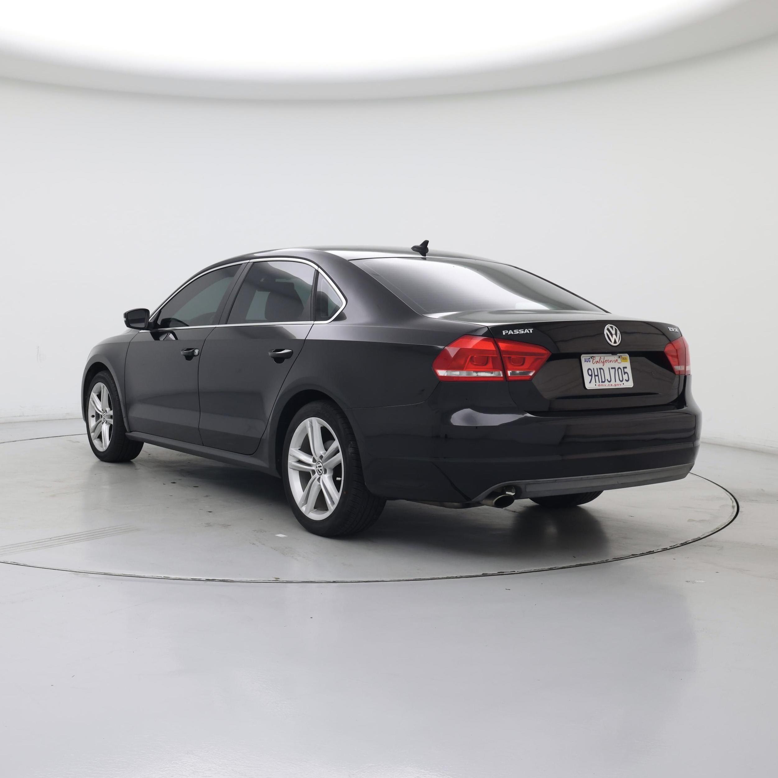 Thumbnail: 2014 Volkswagen Passat - 2