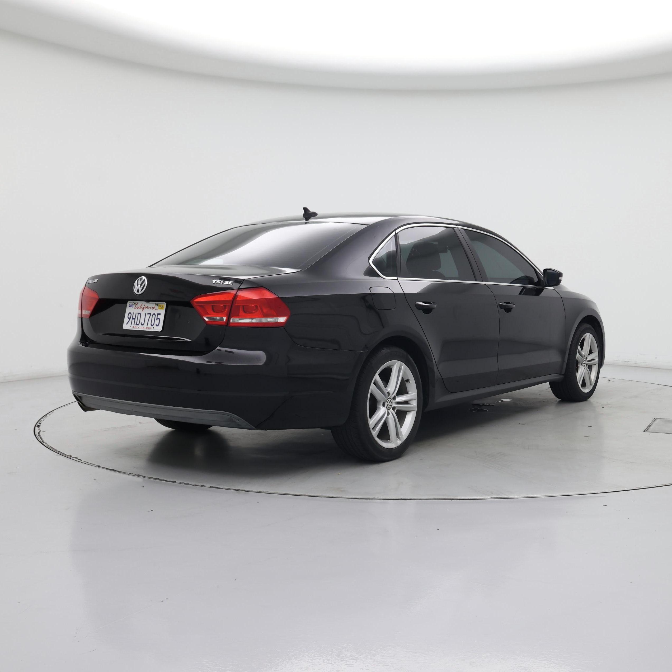 Thumbnail: 2014 Volkswagen Passat - 8