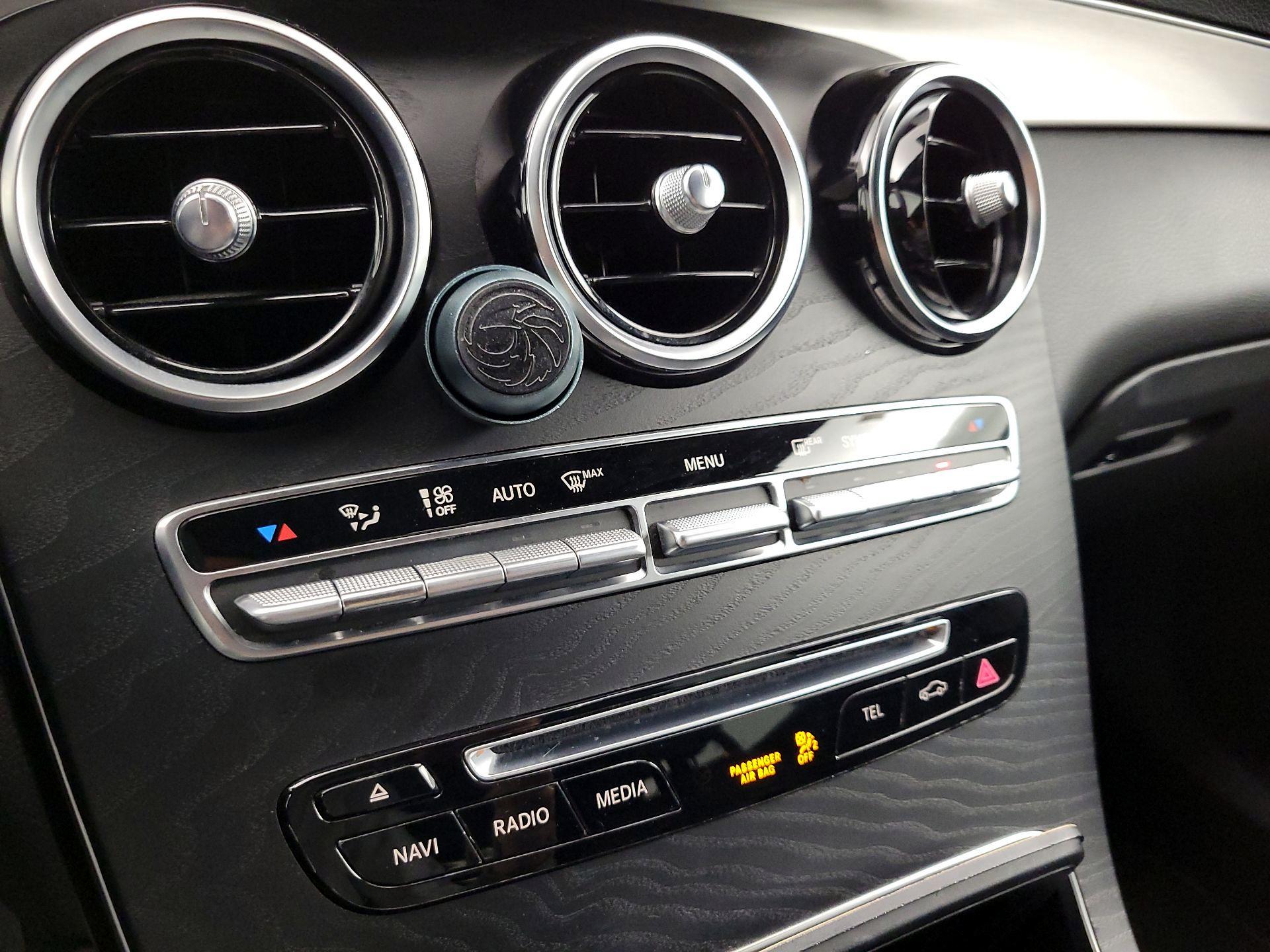 Thumbnail: 2019 Mercedes-Benz GLC - 16