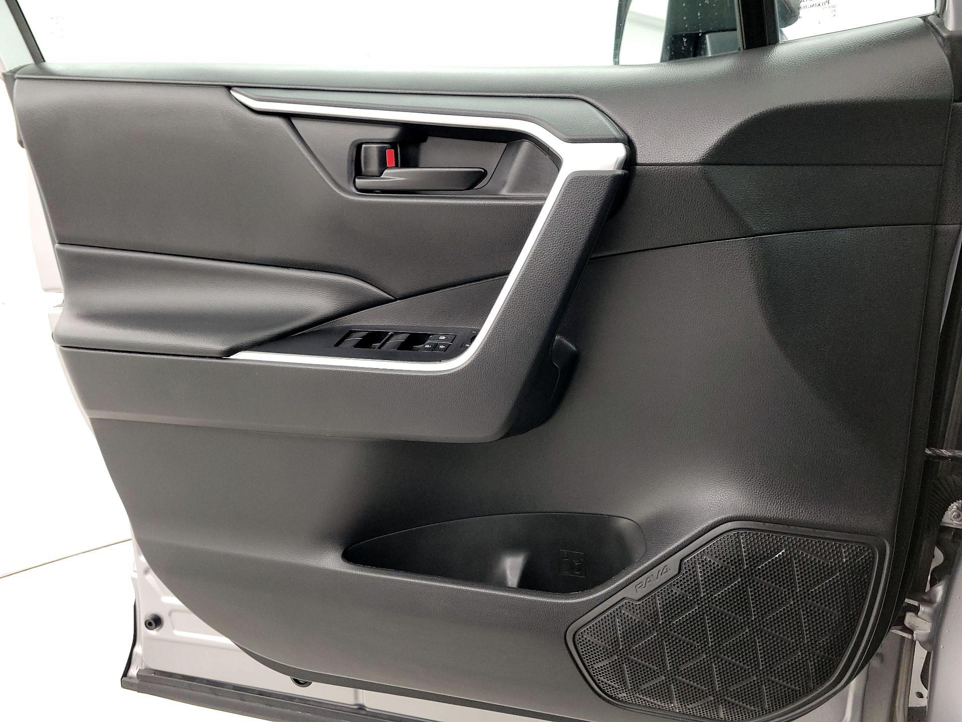 Thumbnail: 2023 Toyota RAV4 - 12