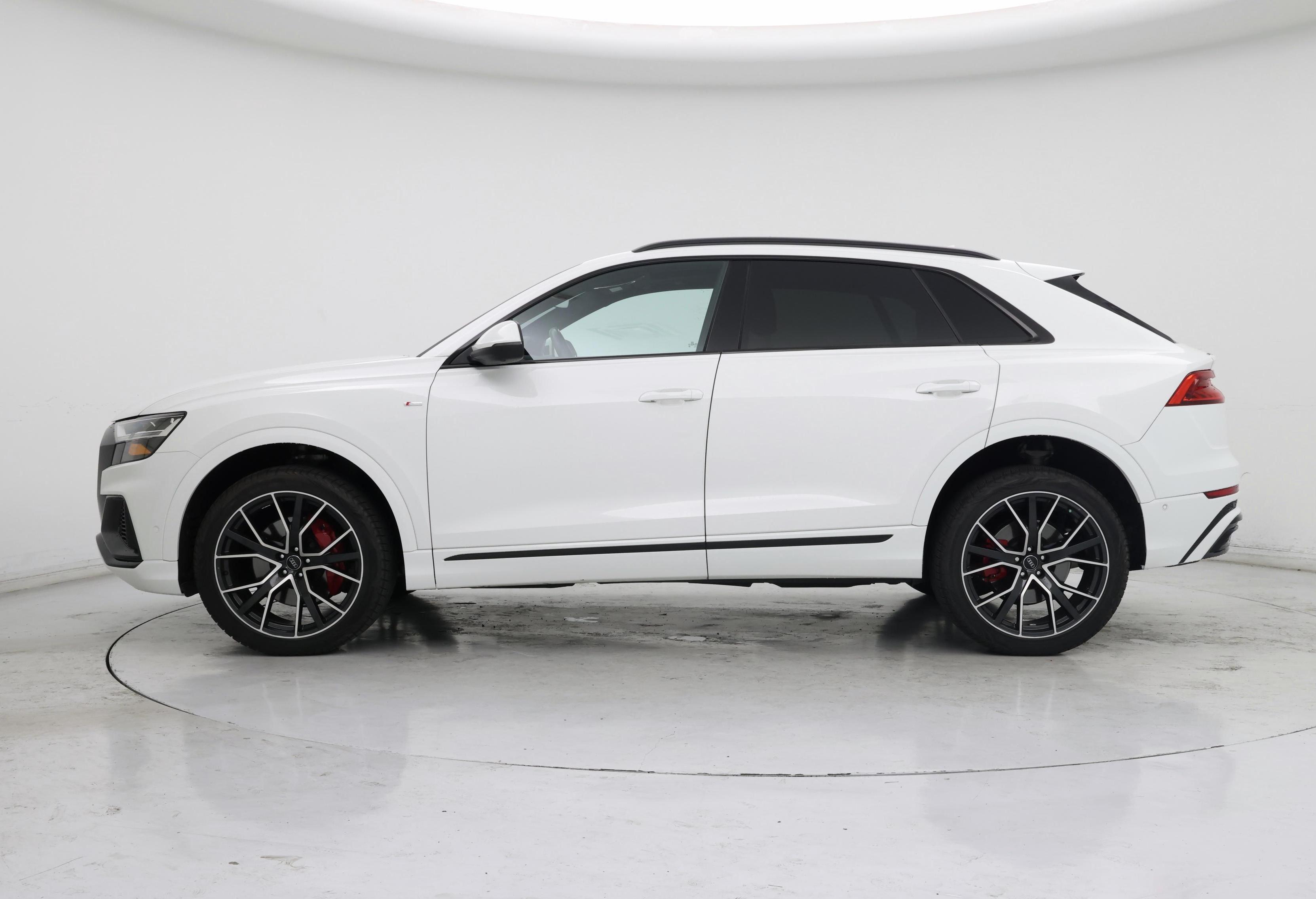 Thumbnail: 2020 Audi Q8 - 3